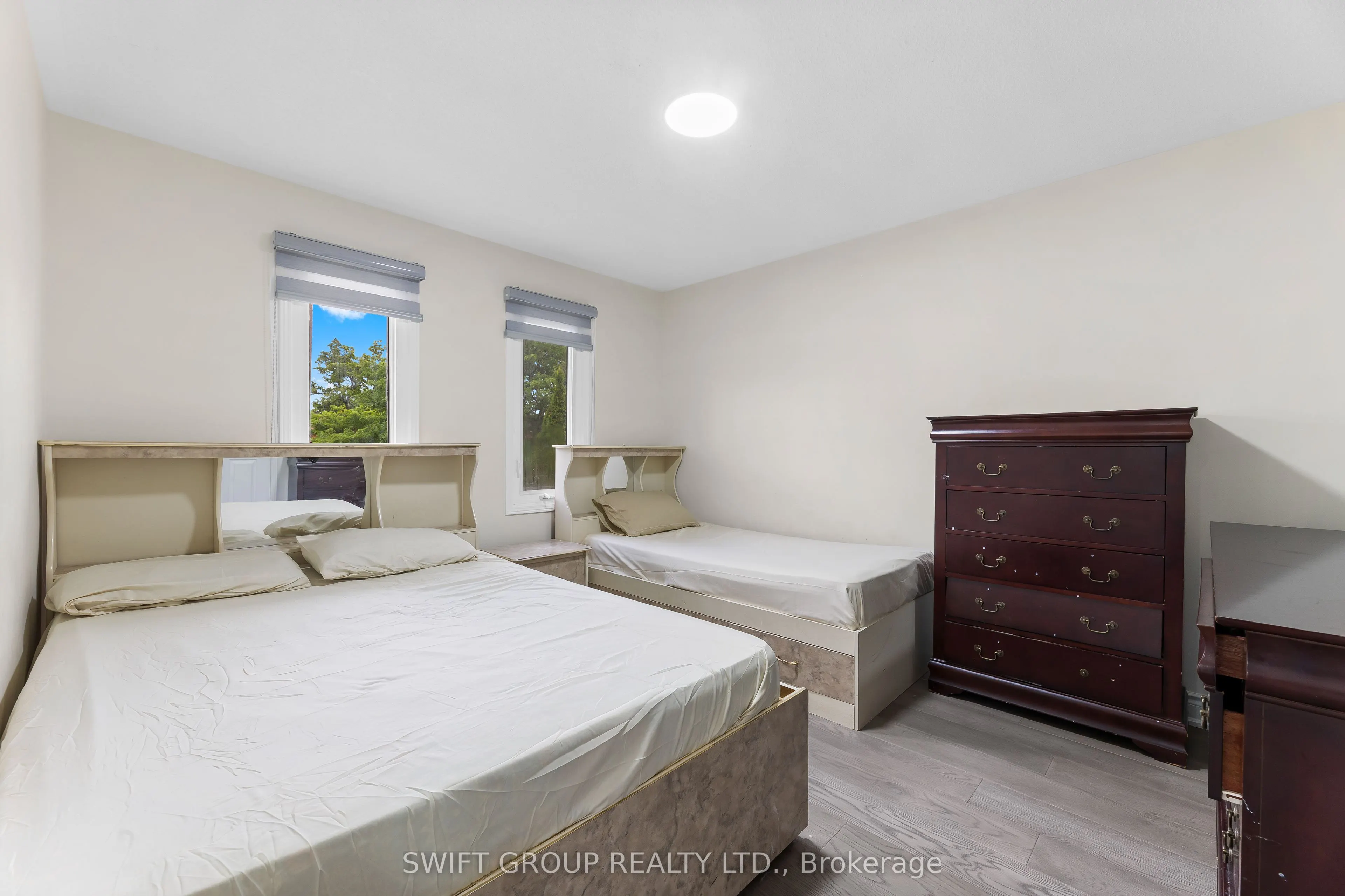 82 Flowertown Avenue