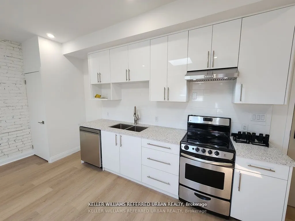 998 Bloor Street W, #3