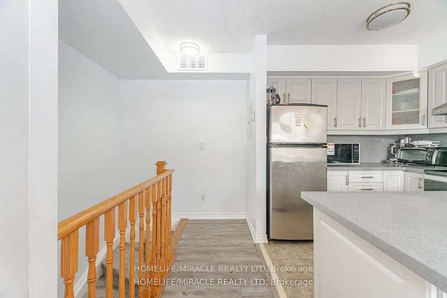 3049 Finch Avenue W, #2002