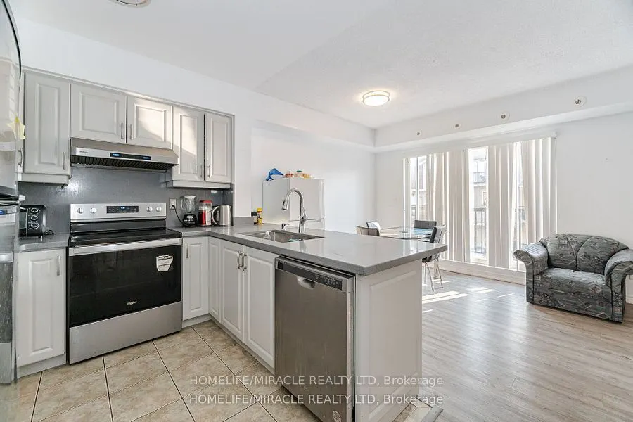 3049 Finch Avenue W, #2002