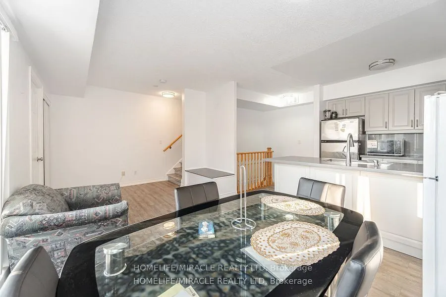 3049 Finch Avenue W, #2002