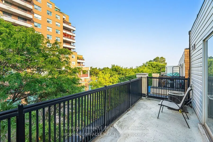 3049 Finch Avenue W, #2002