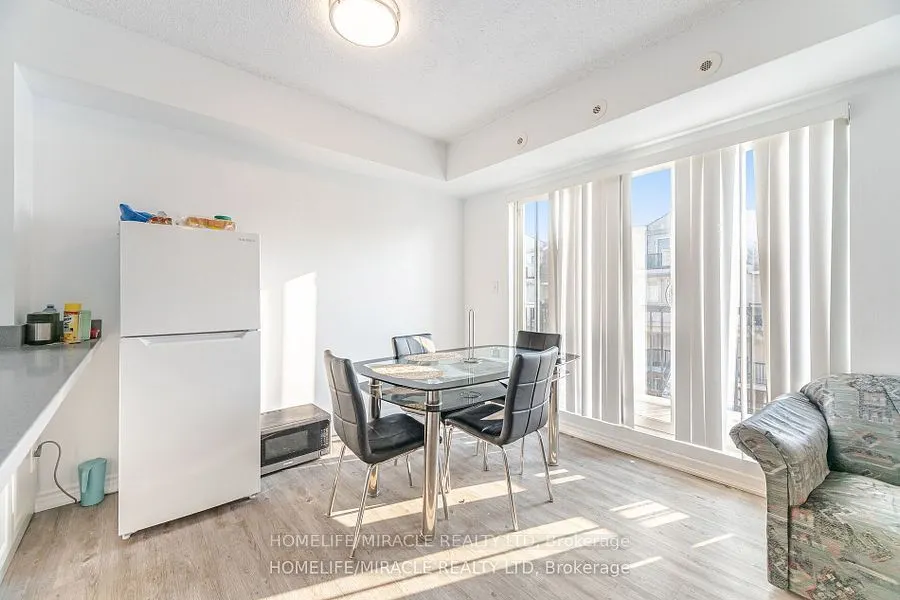 3049 Finch Avenue W, #2002
