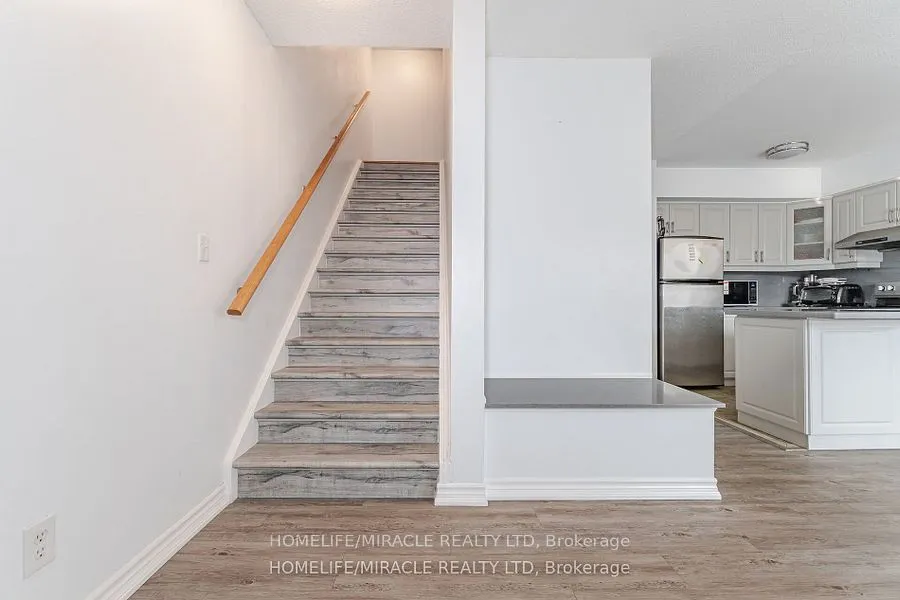 3049 Finch Avenue W, #2002