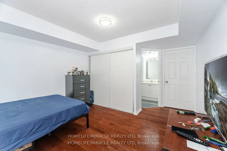 3049 Finch Avenue W, #2002