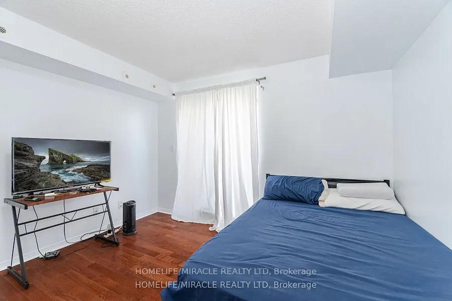 3049 Finch Avenue W, #2002