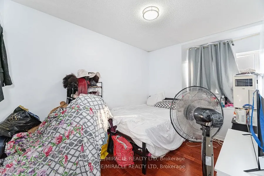 3049 Finch Avenue W, #2002