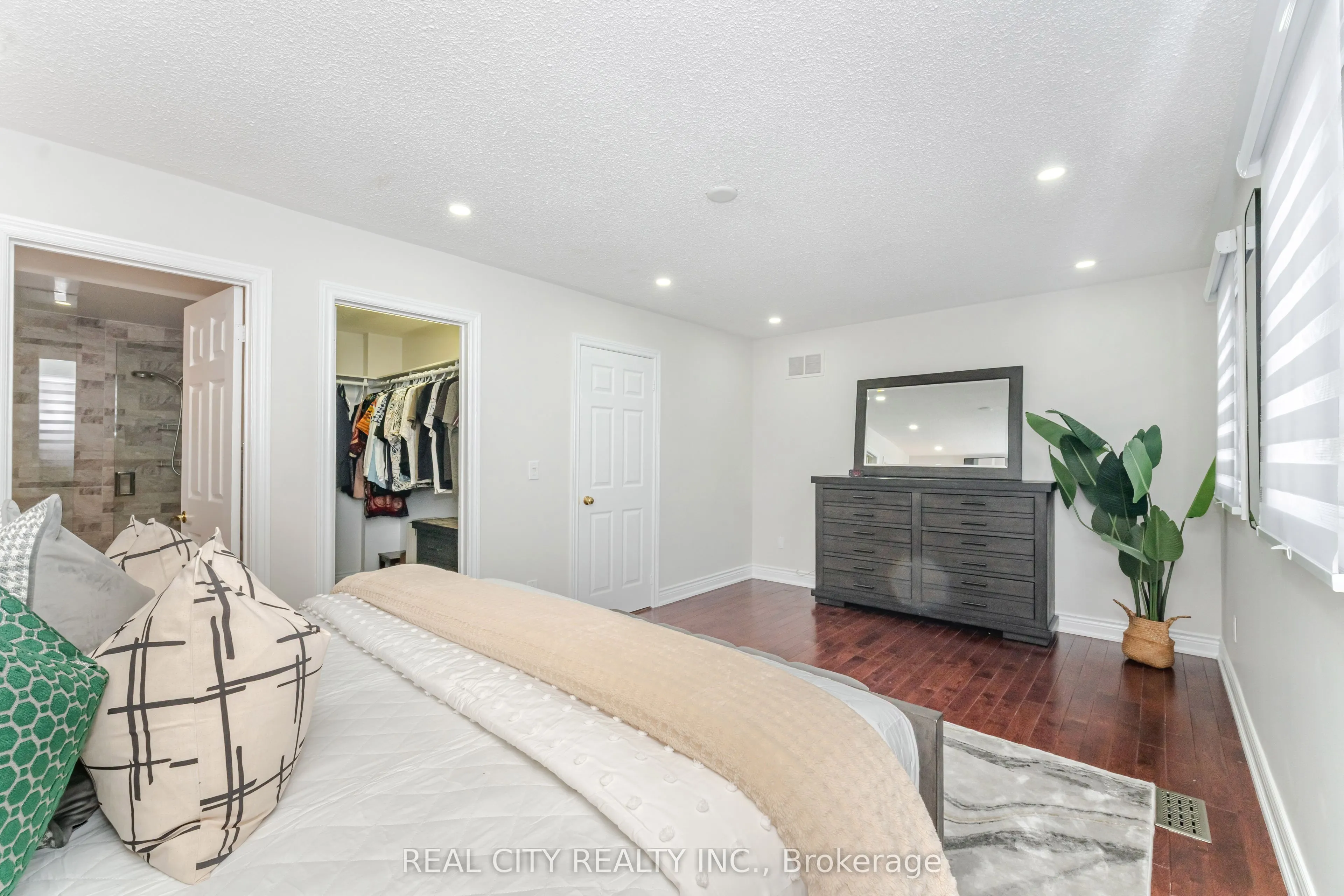 36 Jeremy Place