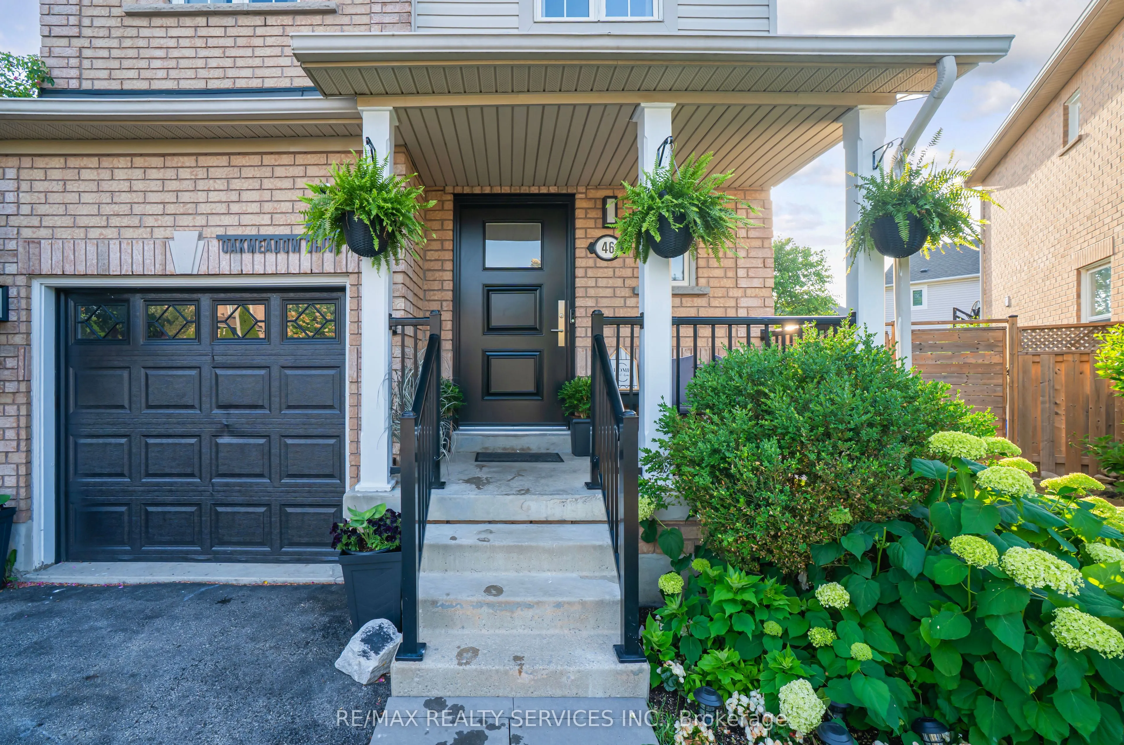 46 Oakmeadow Drive