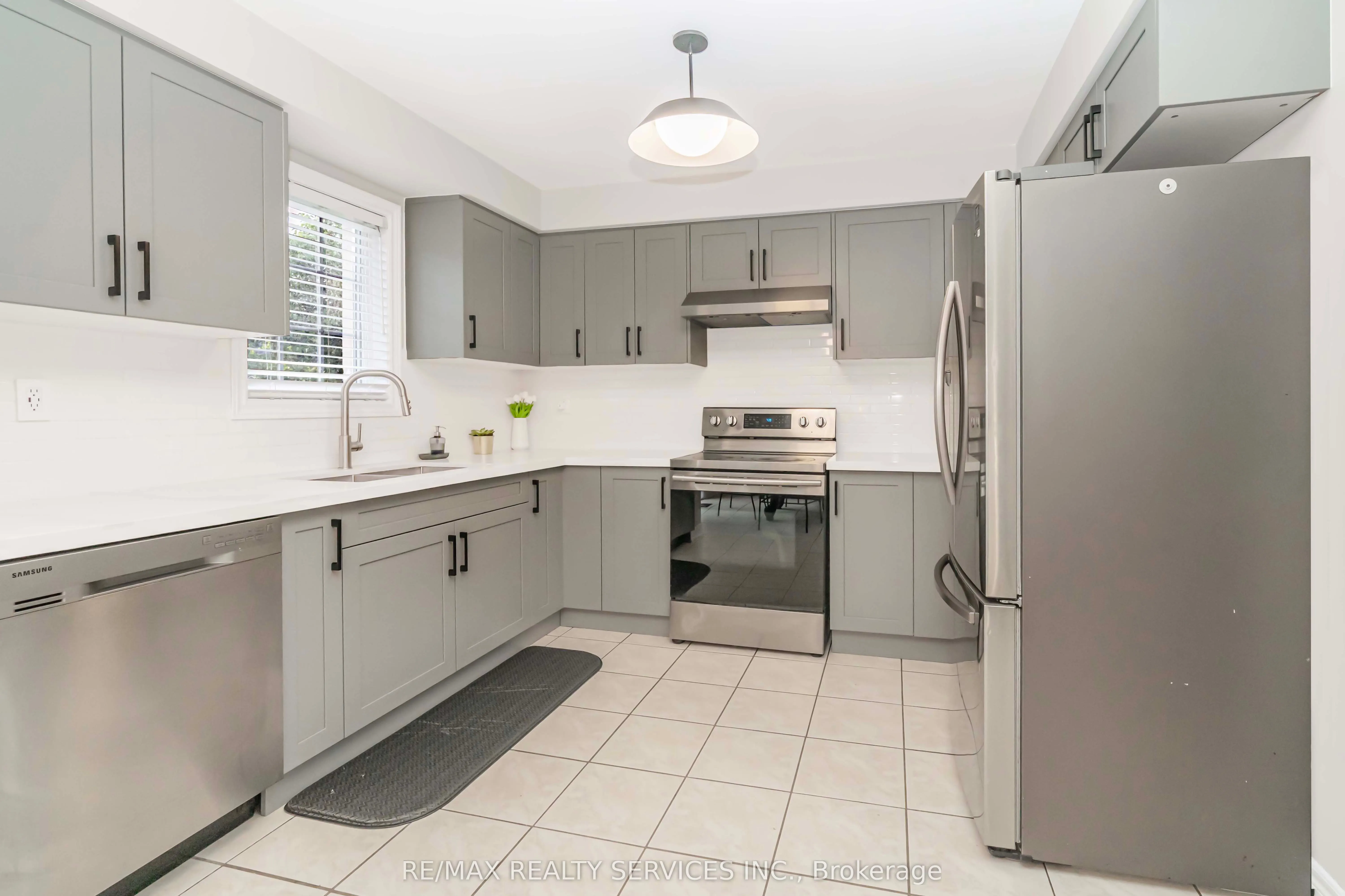 46 Oakmeadow Drive