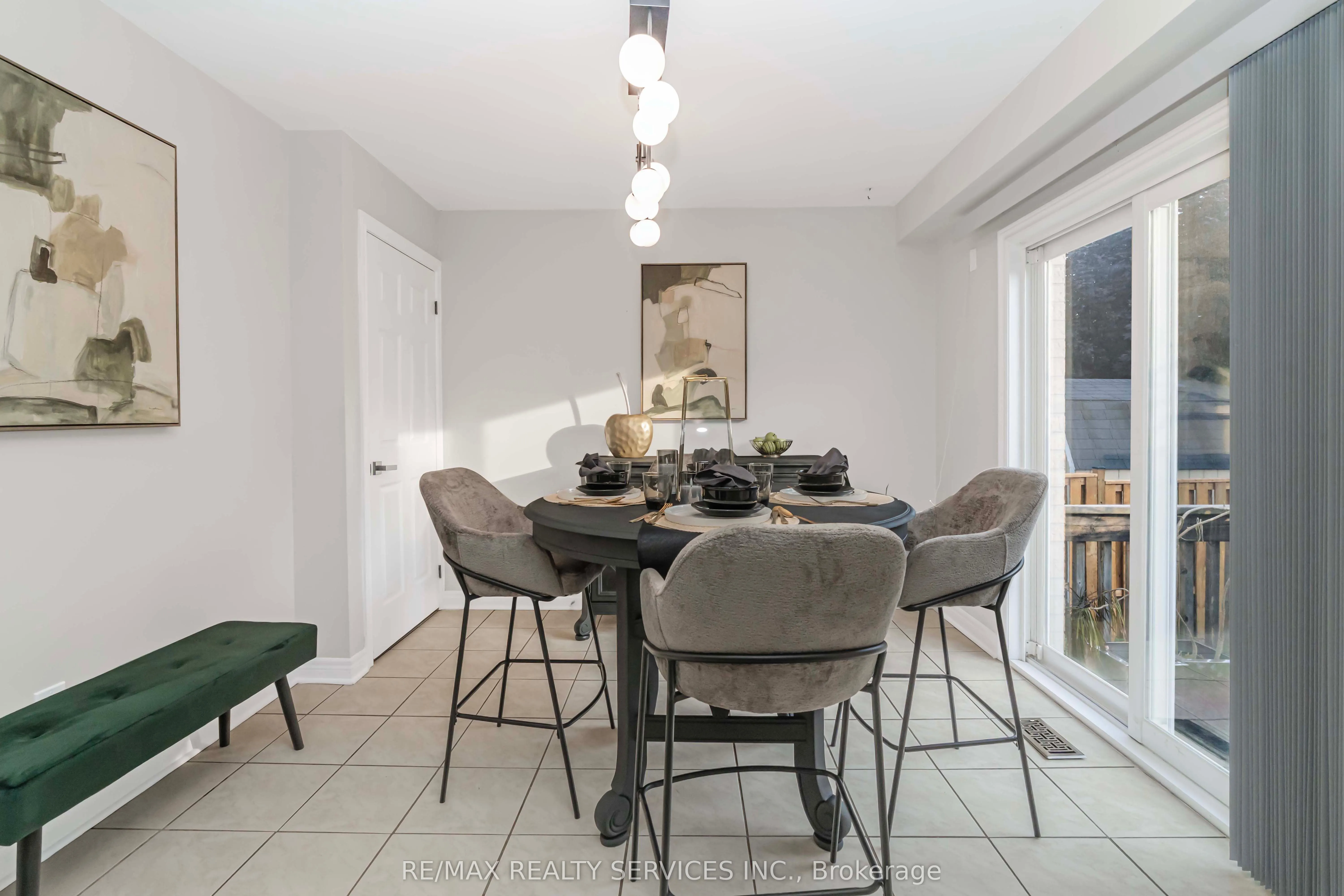 46 Oakmeadow Drive