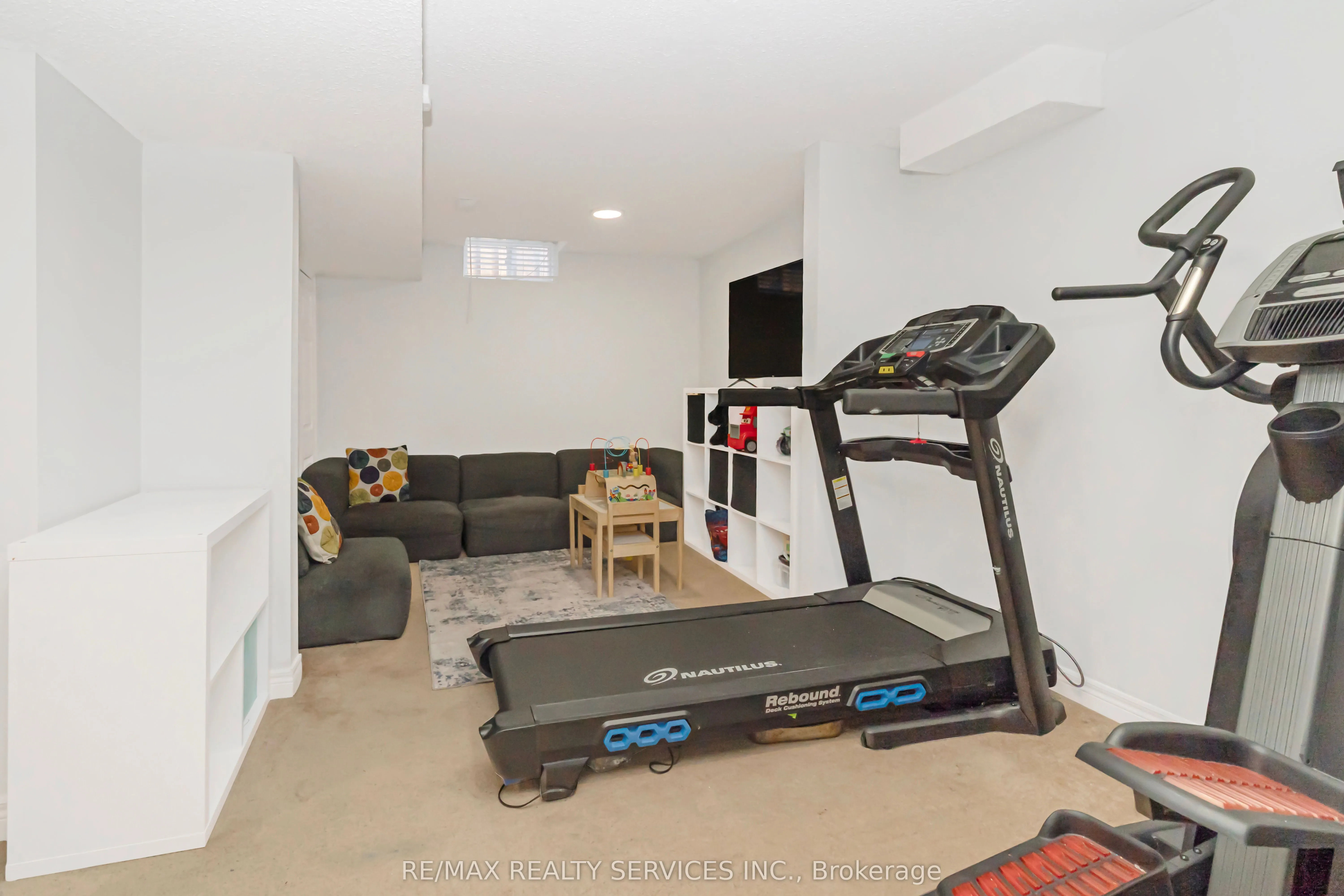 46 Oakmeadow Drive