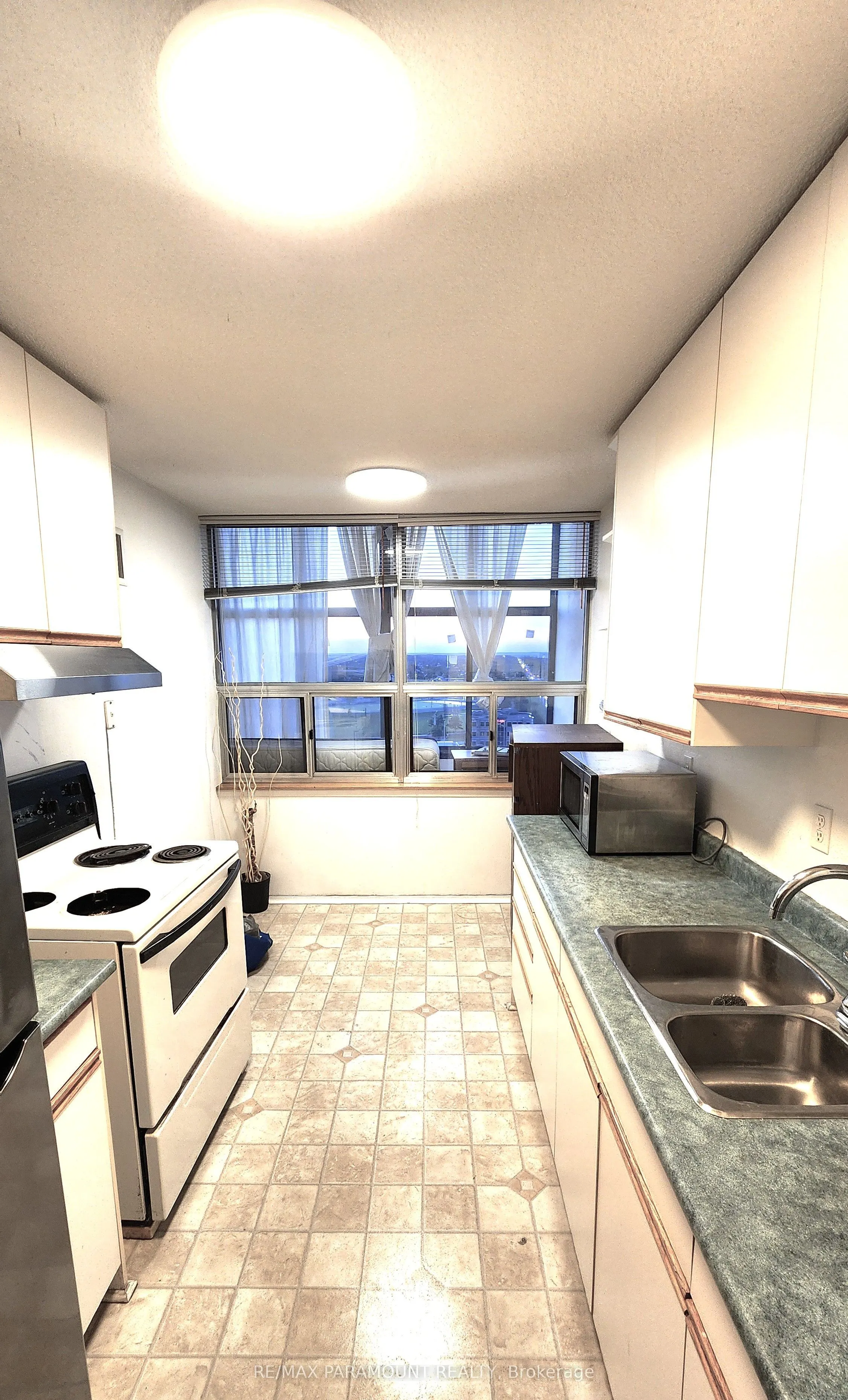 25 Kensington Road, #1902