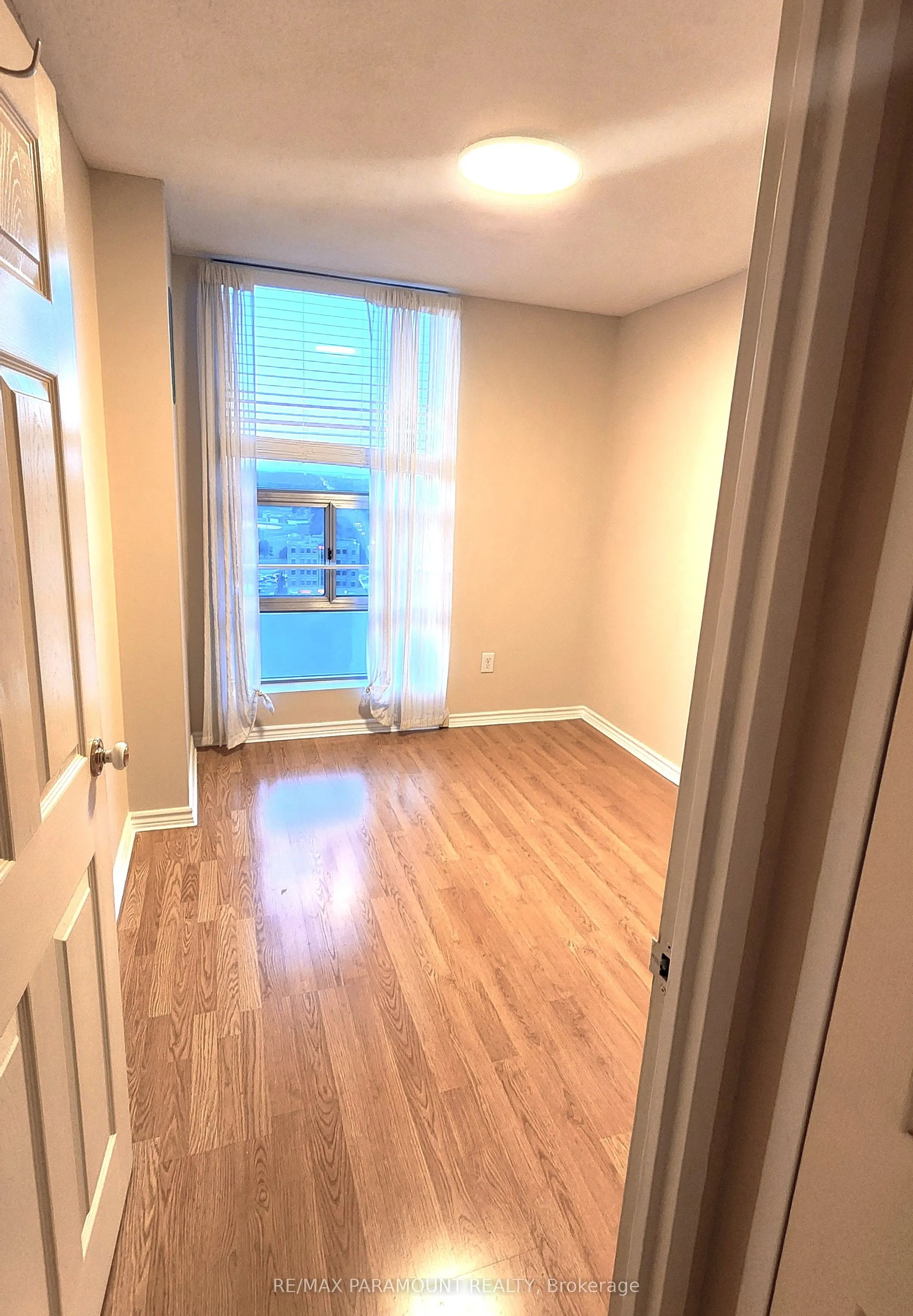 25 Kensington Road, #1902