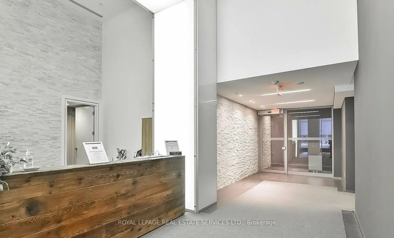 360 Square One Drive, #903