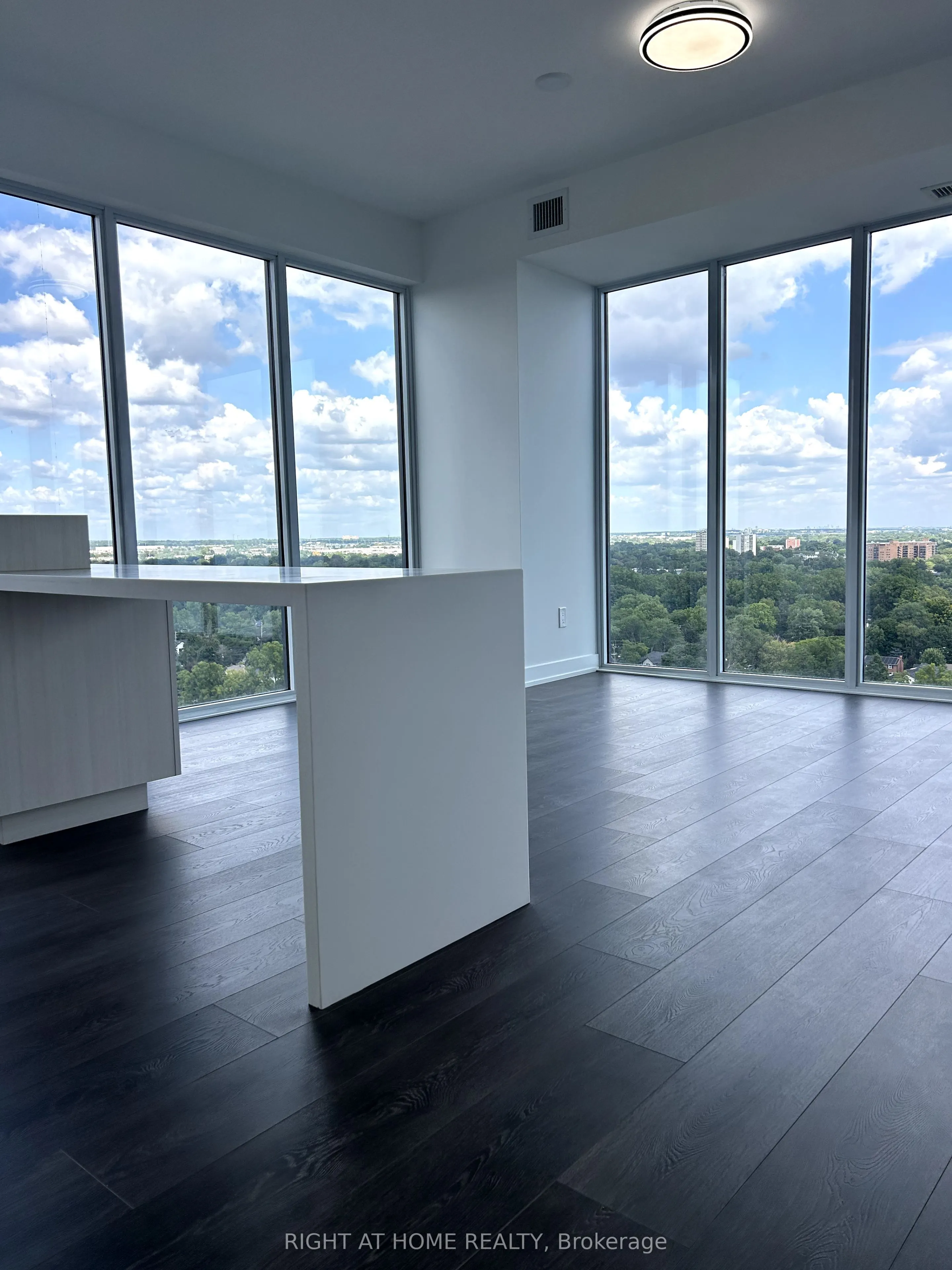 370 Martha Street, #1802