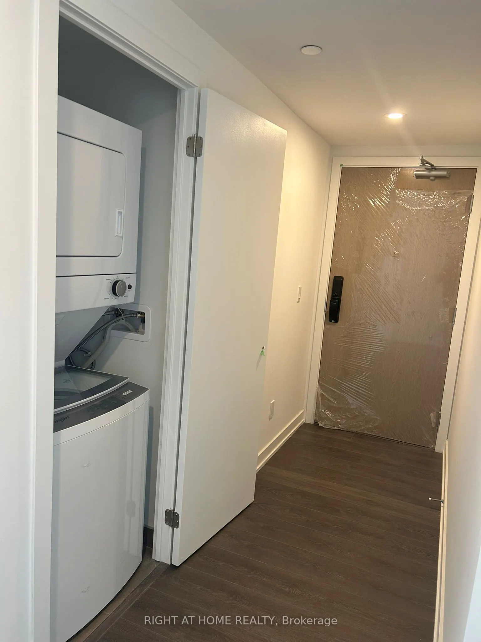 370 Martha Street, #1802