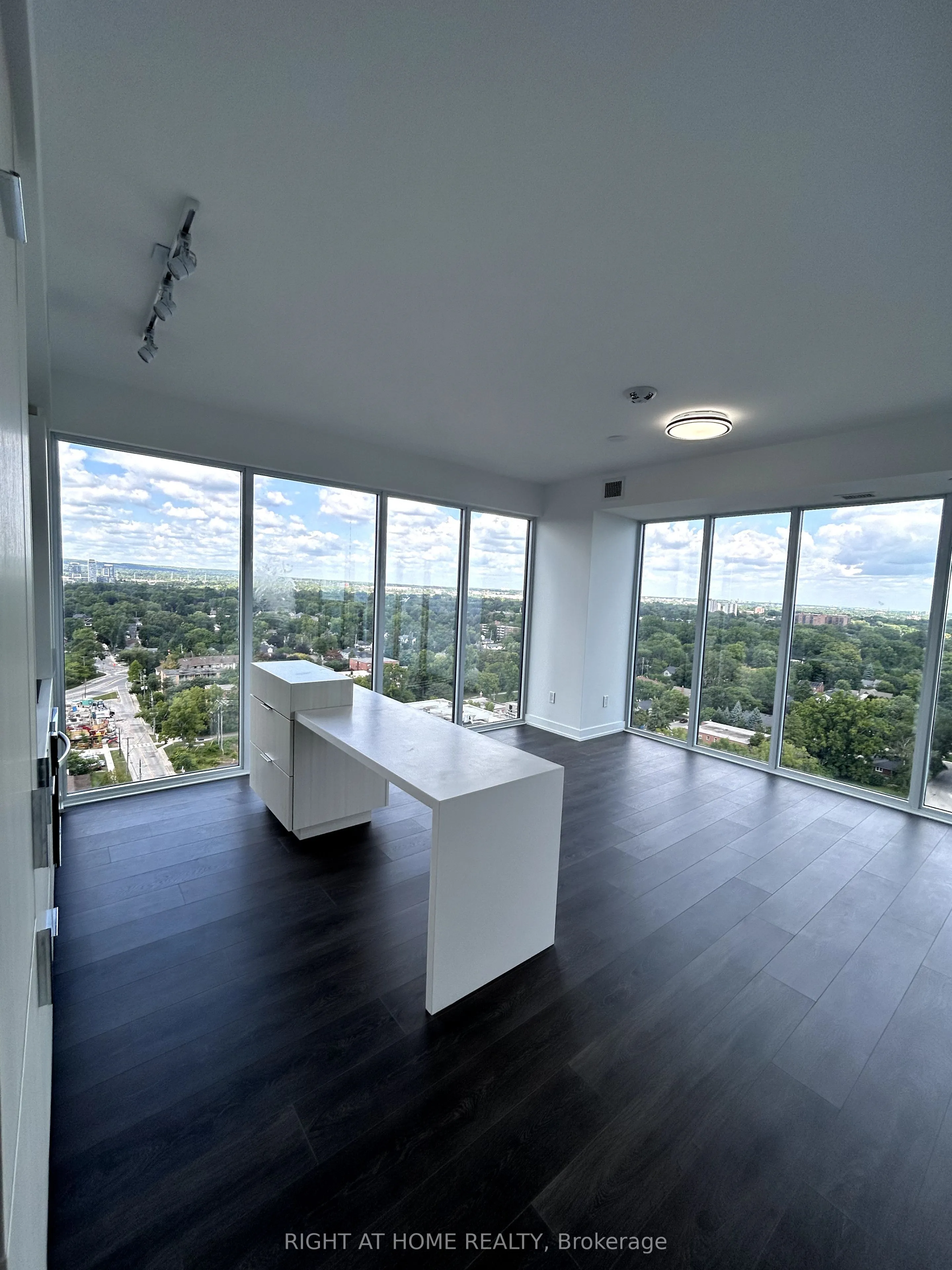 370 Martha Street, #1802