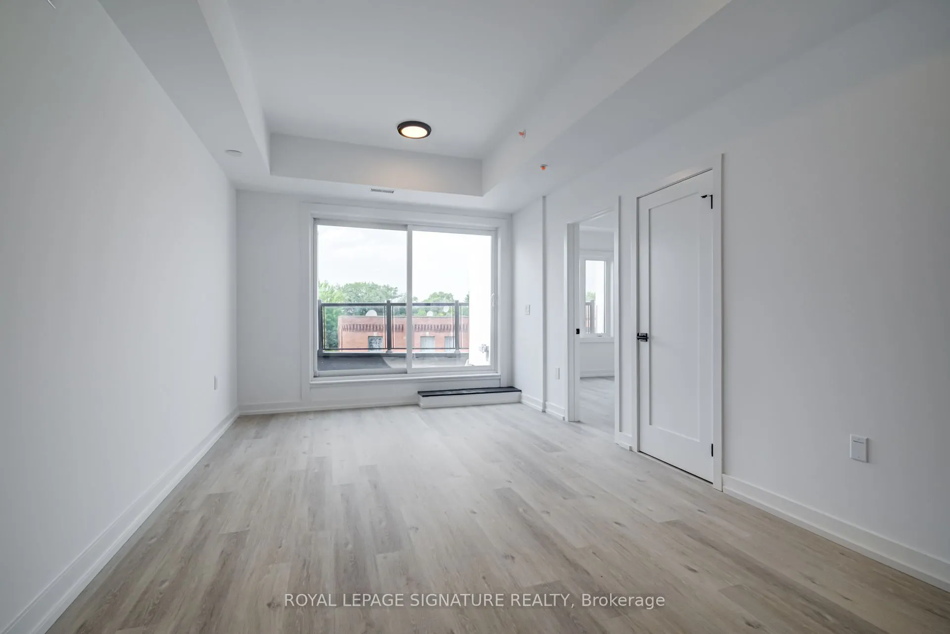 3039 Dundas Street W, #PH7