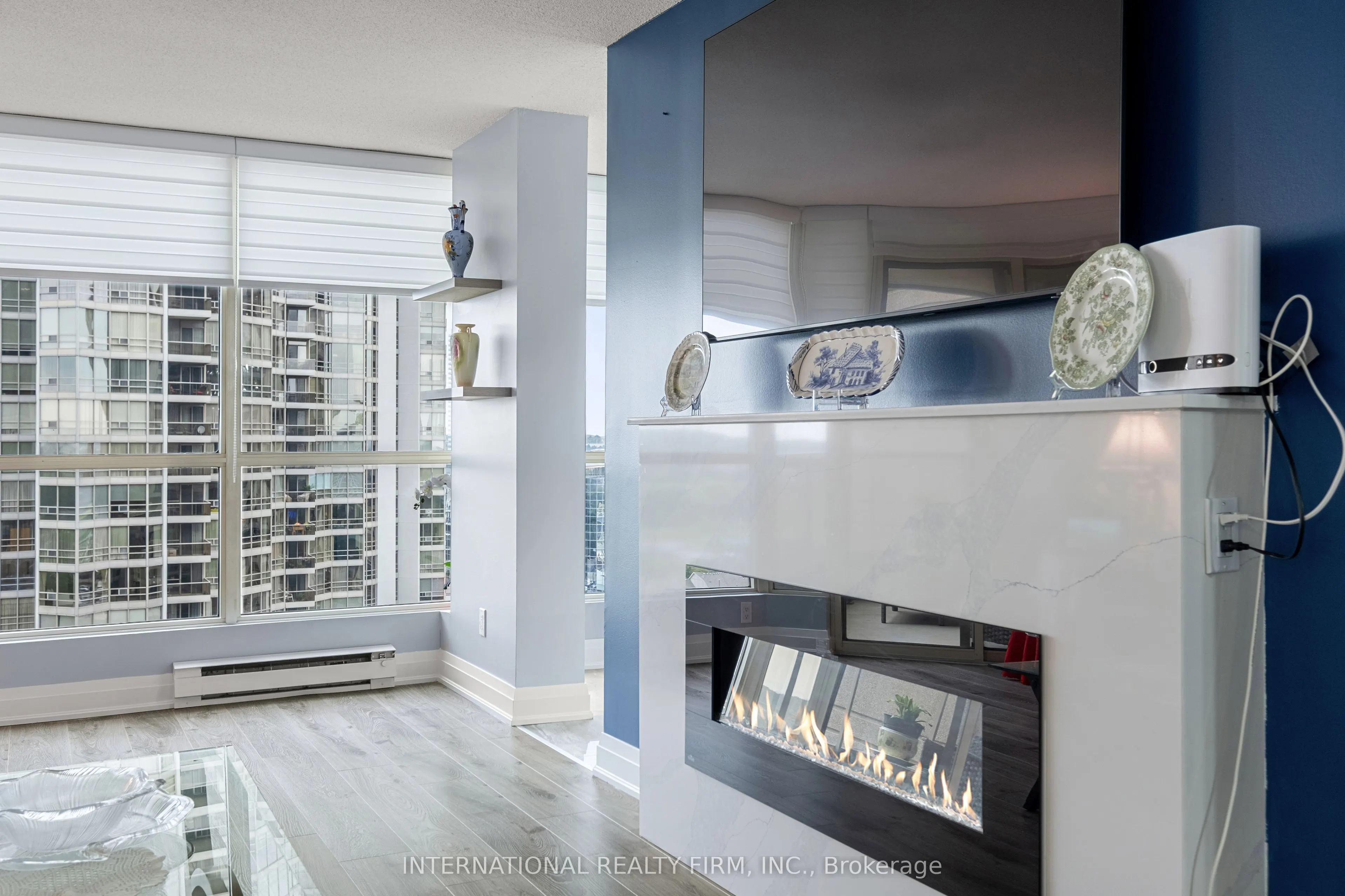 55 Kingsbridge Garden Circle, #1706