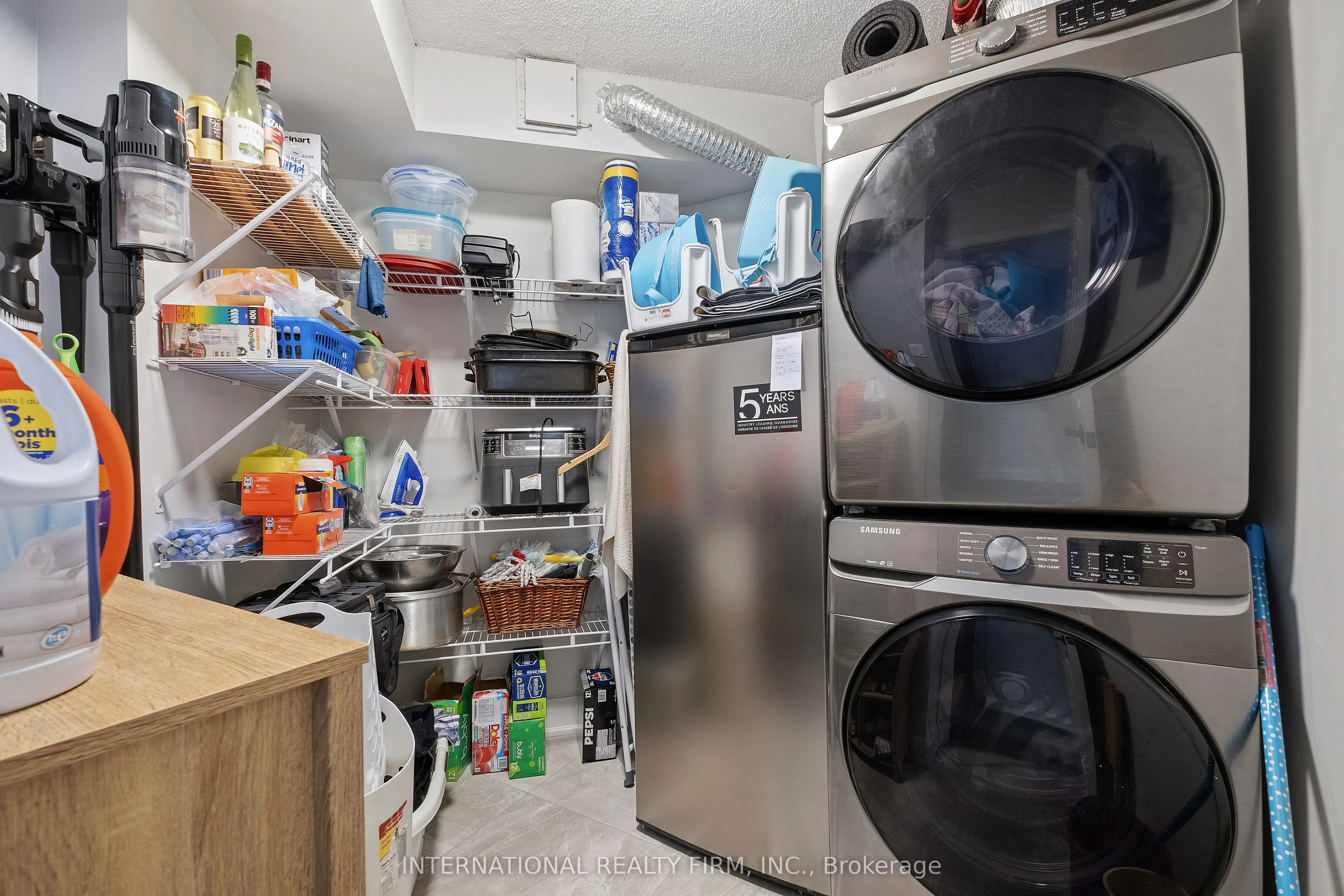 55 Kingsbridge Garden Circle, #1706