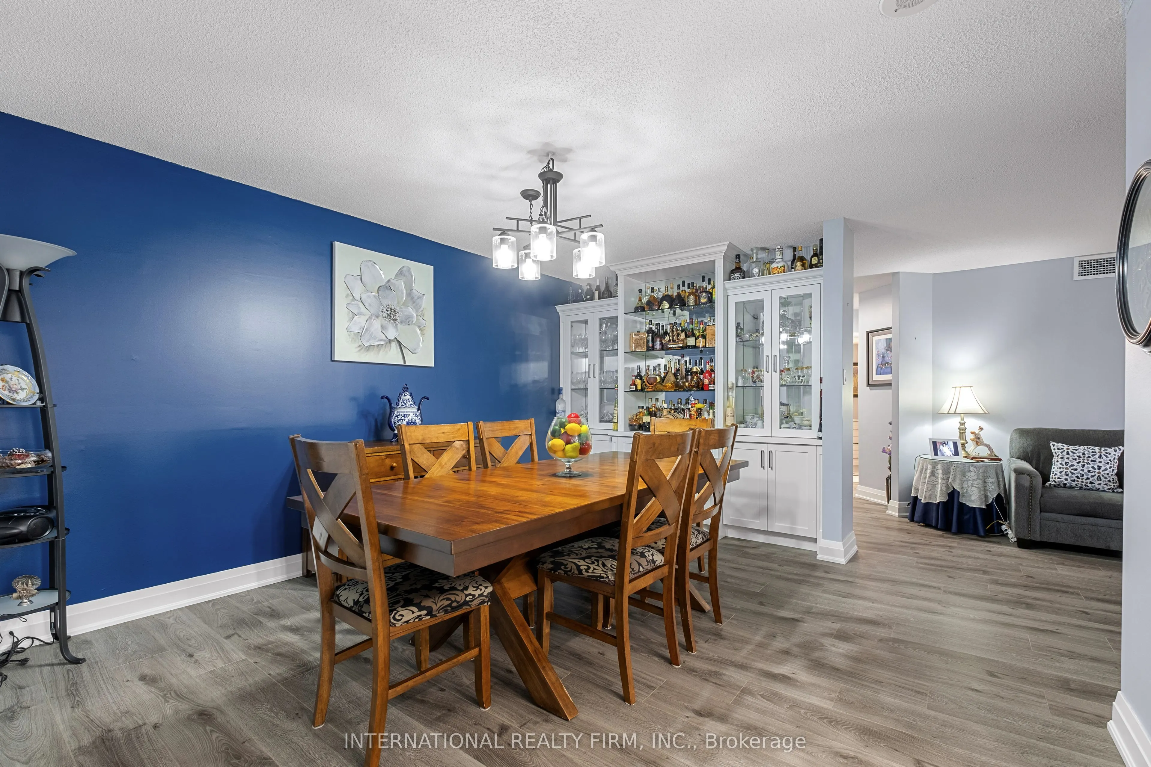 55 Kingsbridge Garden Circle, #1706