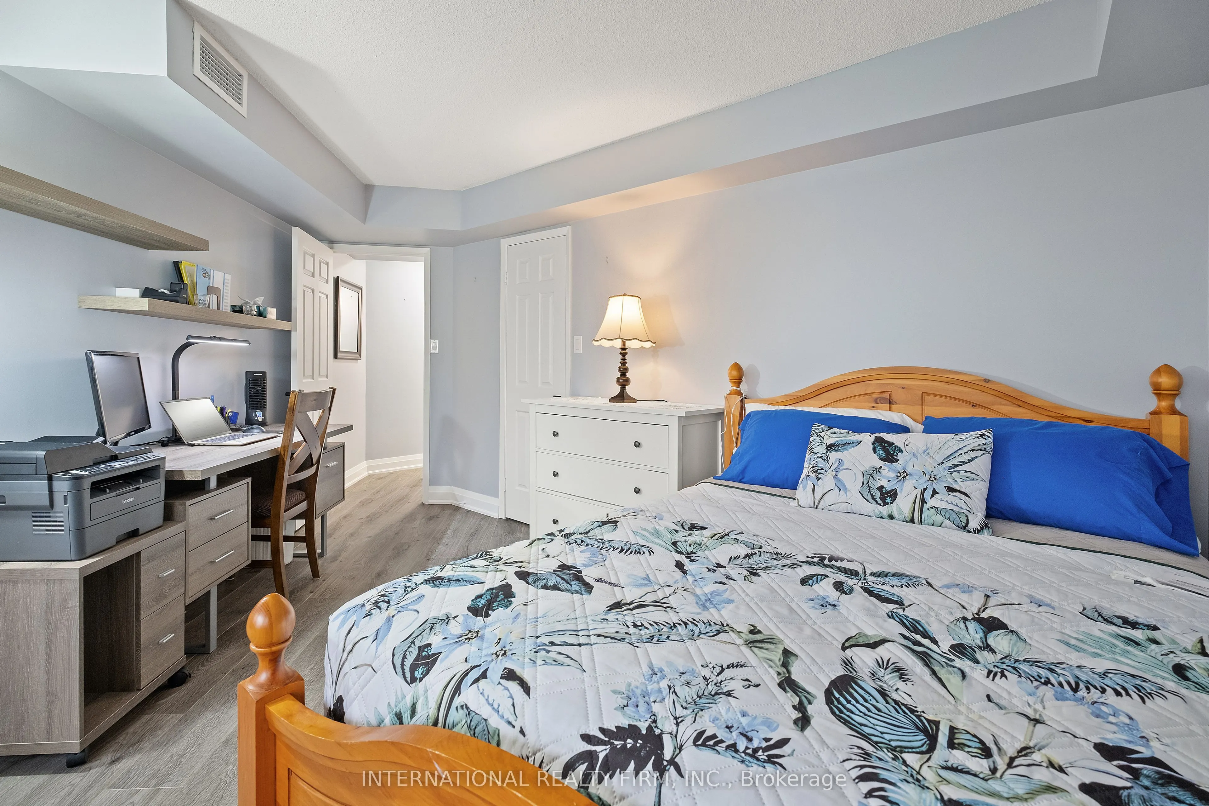 55 Kingsbridge Garden Circle, #1706