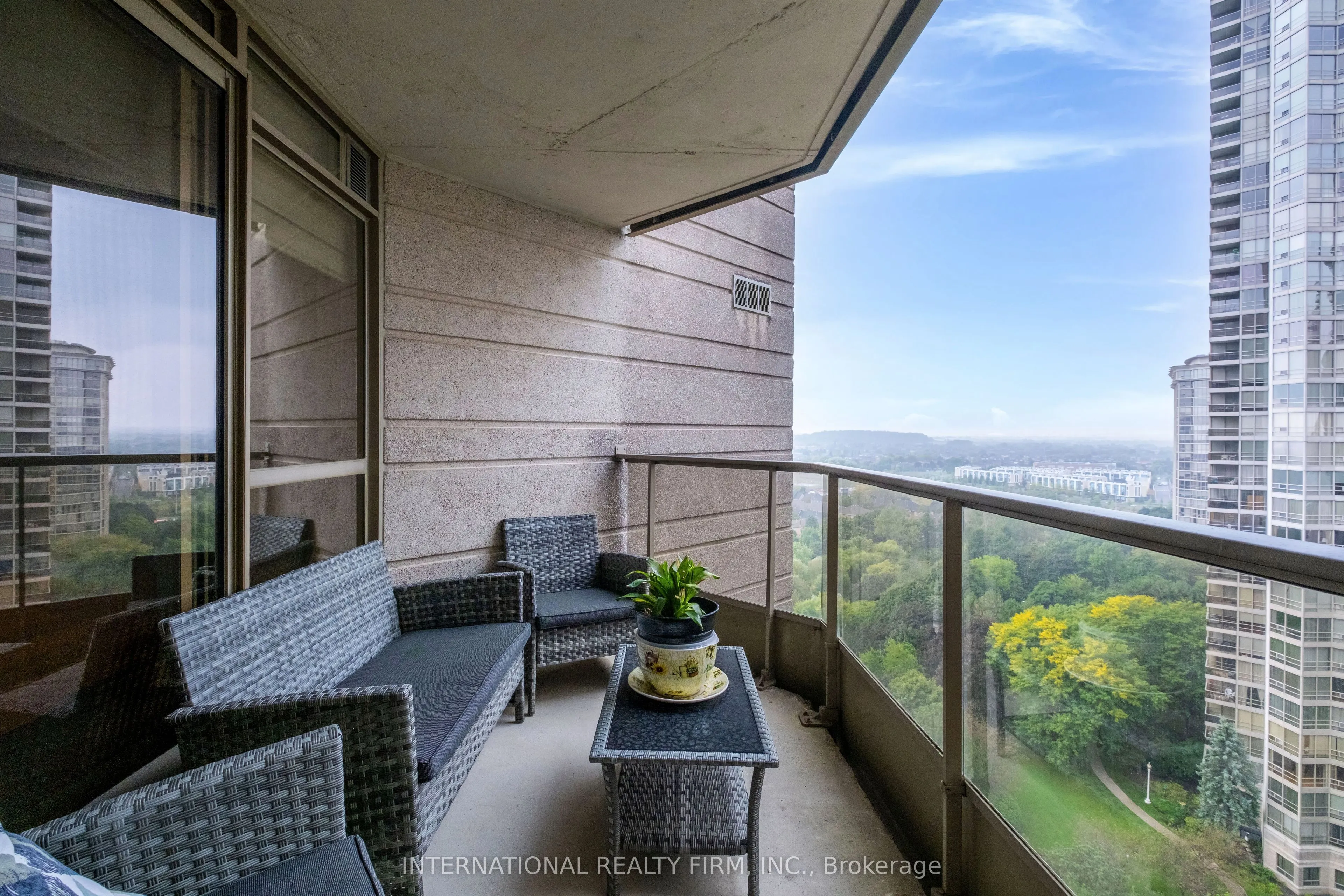 55 Kingsbridge Garden Circle, #1706
