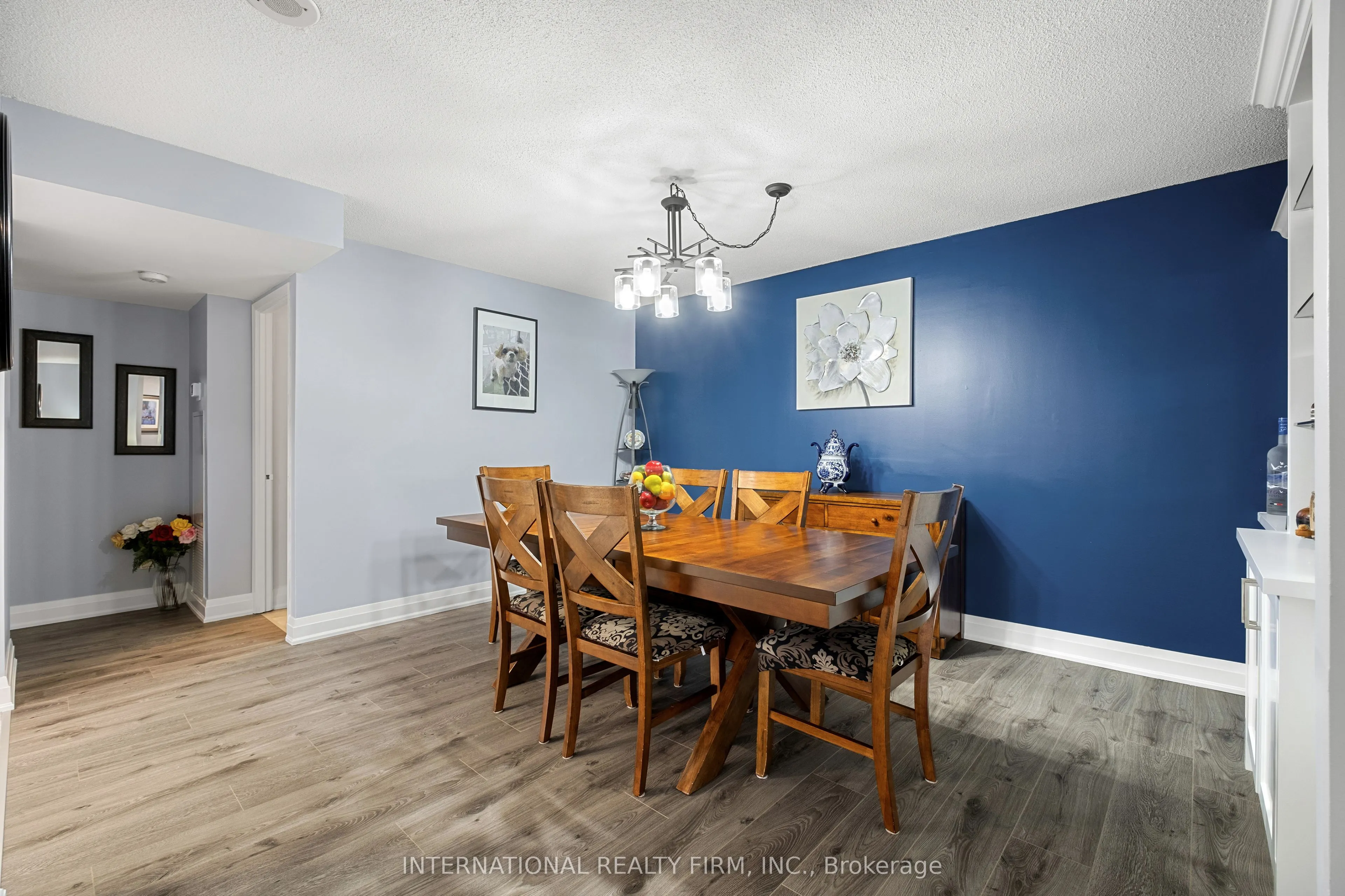55 Kingsbridge Garden Circle, #1706