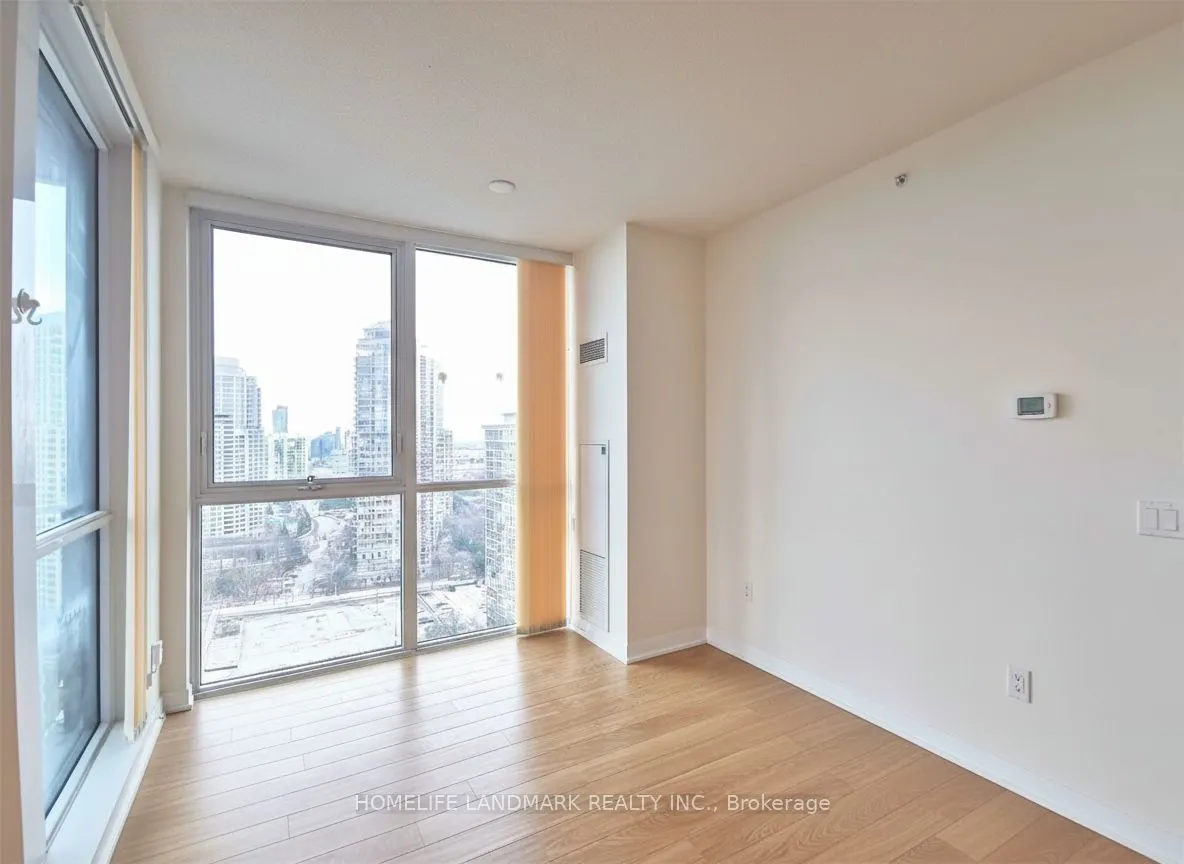 75 Eglinton Avenue W, #1902