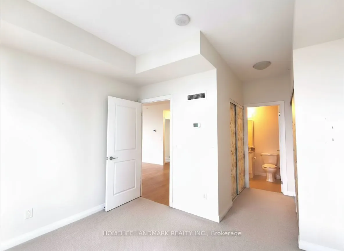 75 Eglinton Avenue W, #1902