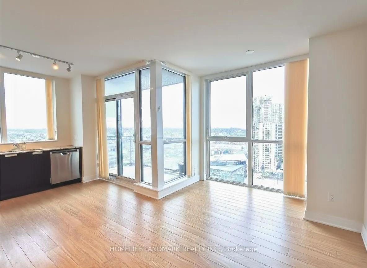75 Eglinton Avenue W, #1902