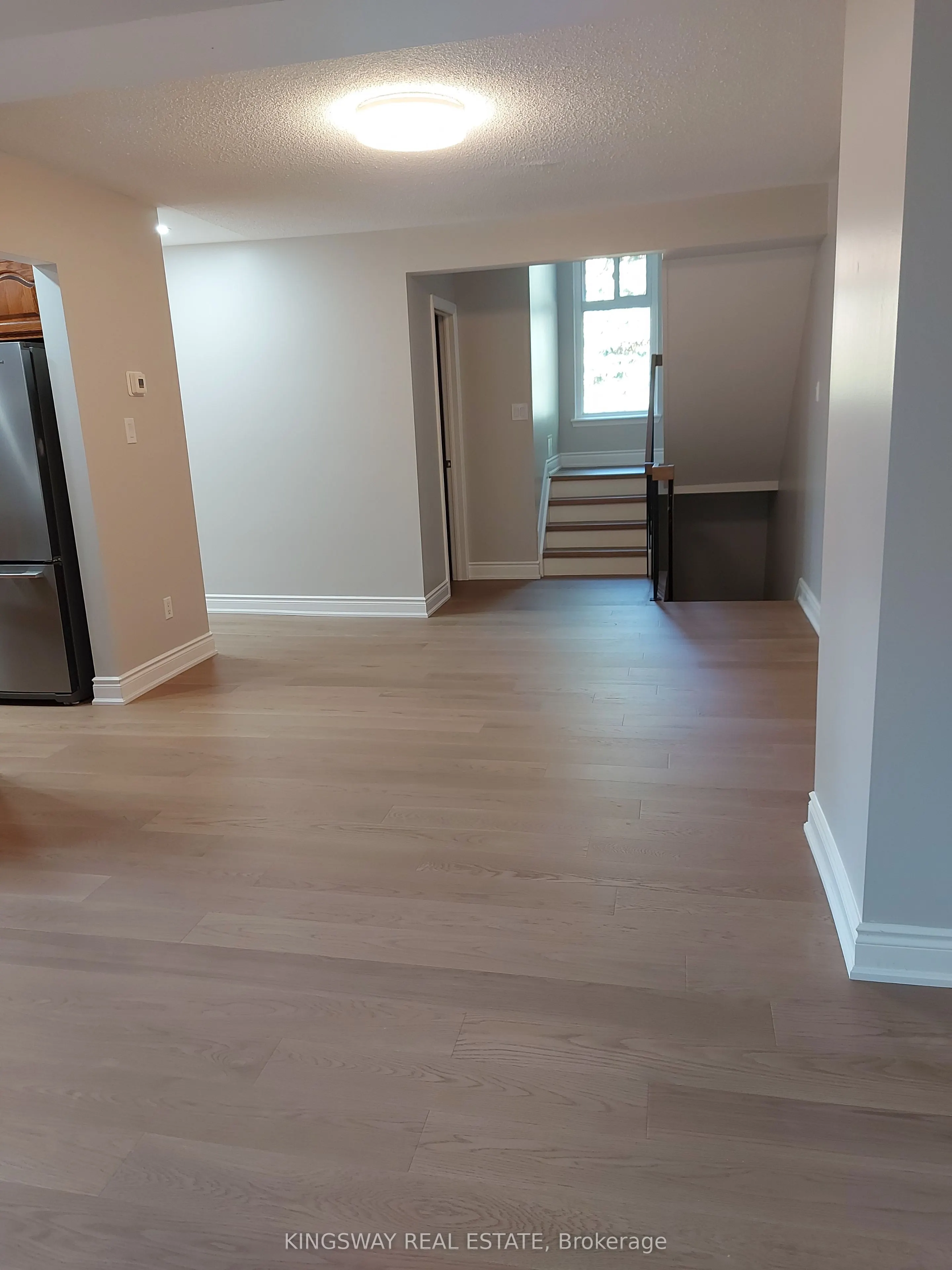 20 Mineola Road E, #101