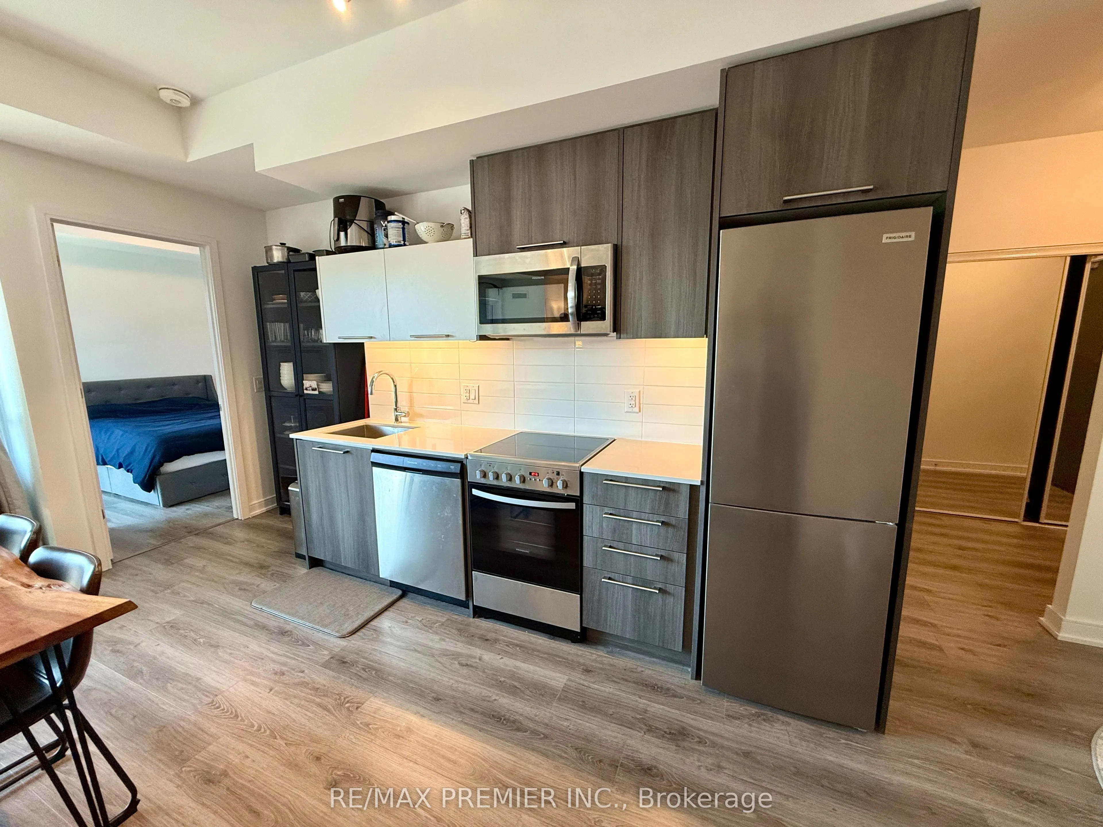 25 Neighbourhood Lane, #515