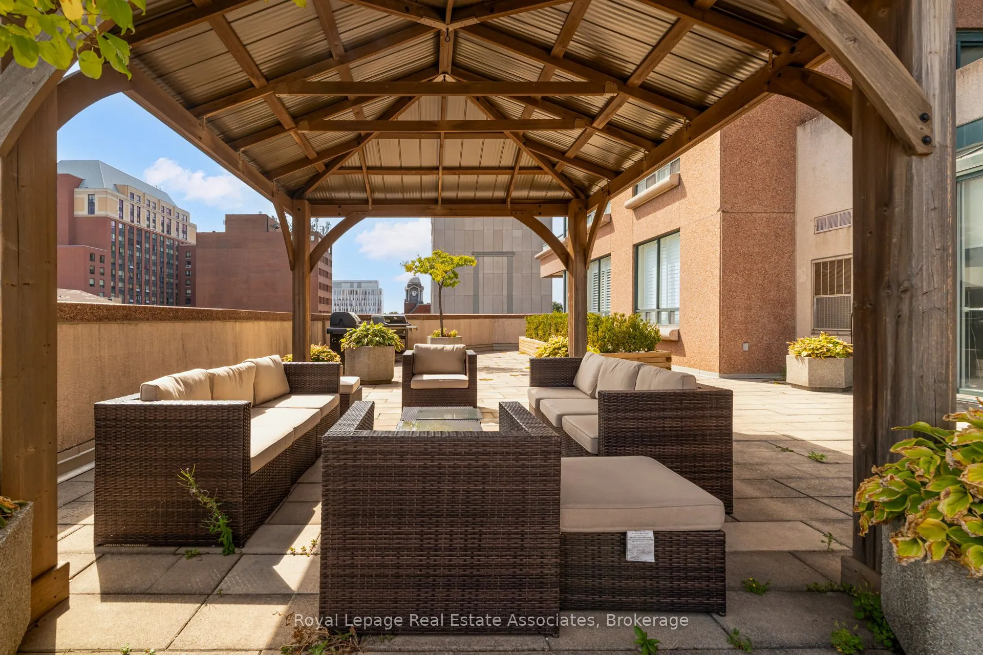 1 Belvedere Court, #909