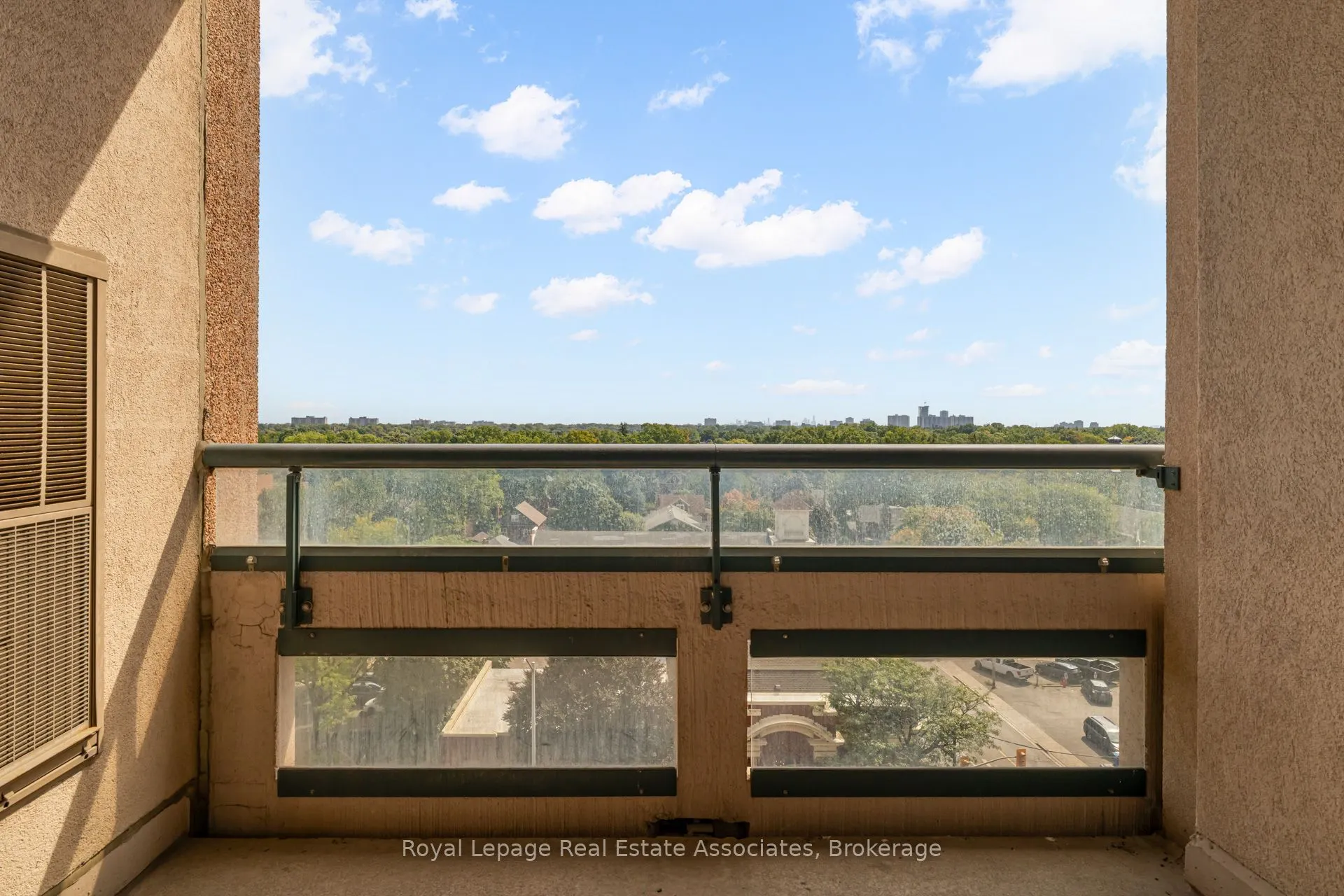 1 Belvedere Court, #909