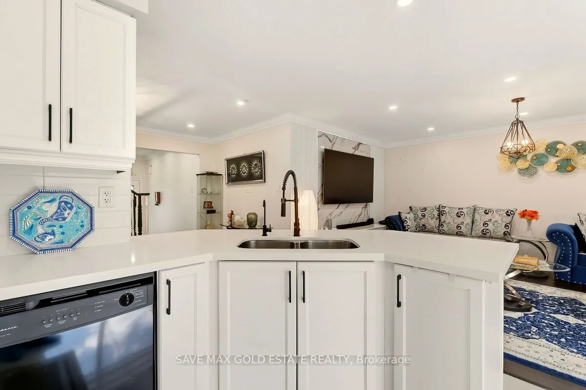 83 Willet Terrace