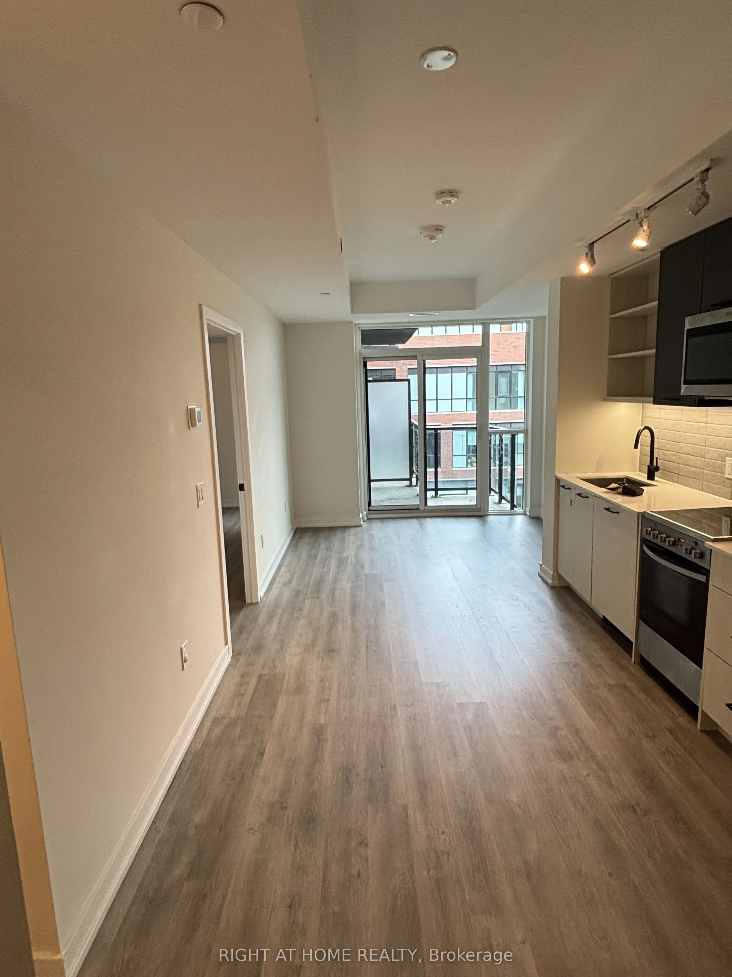 2300 St. Clair Avenue W, #812