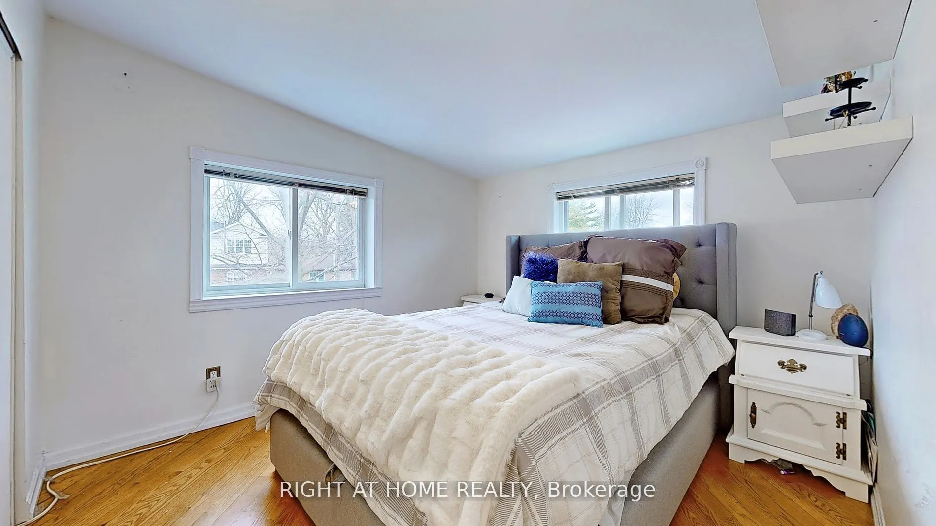 68 Eaglewood Boulevard E