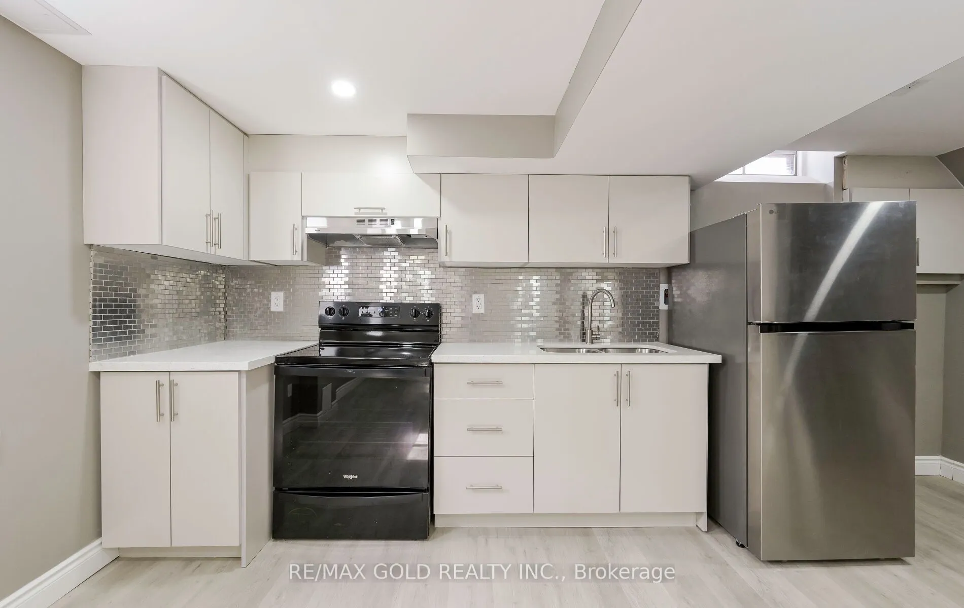 11 Huronia Court