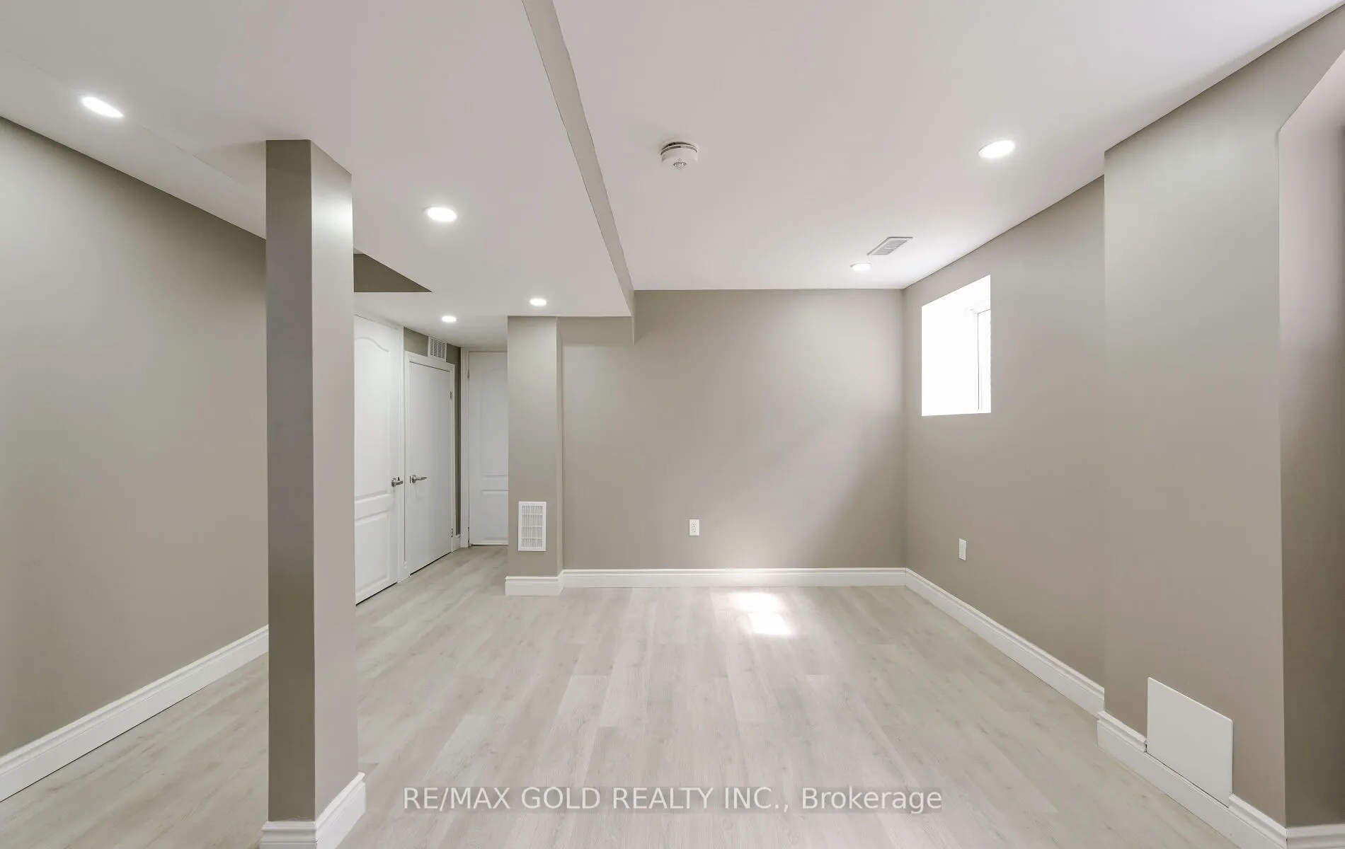 11 Huronia Court