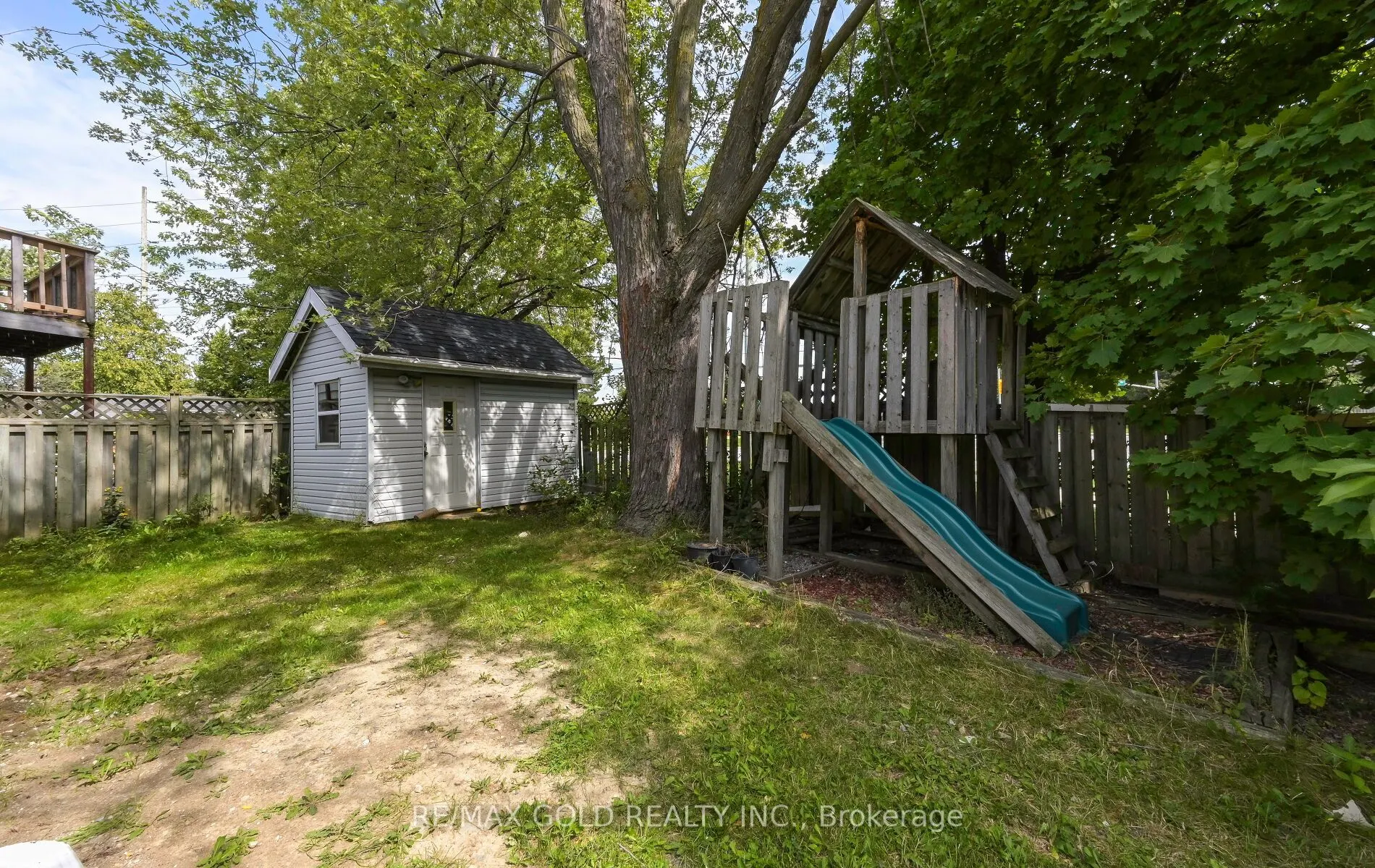 11 Huronia Court