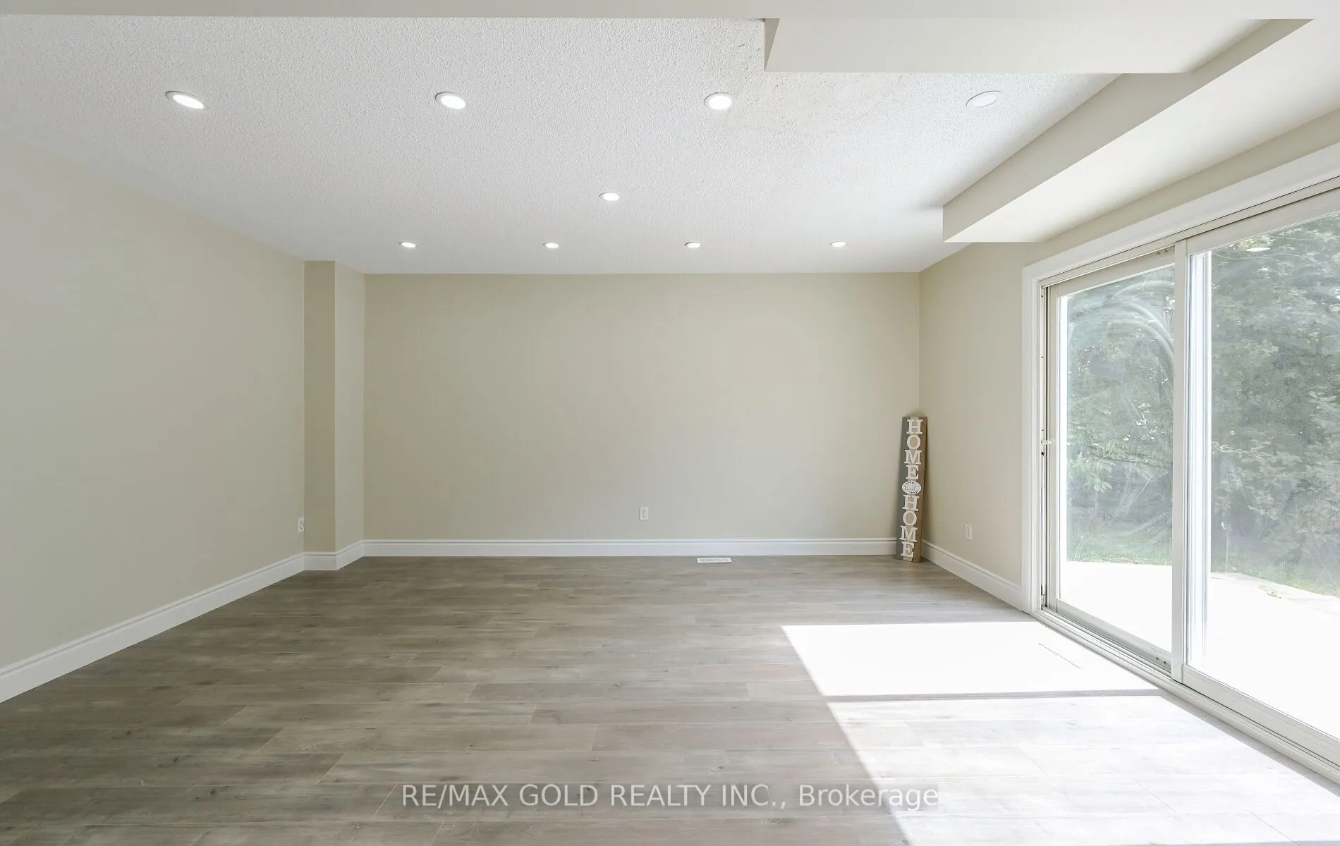 11 Huronia Court