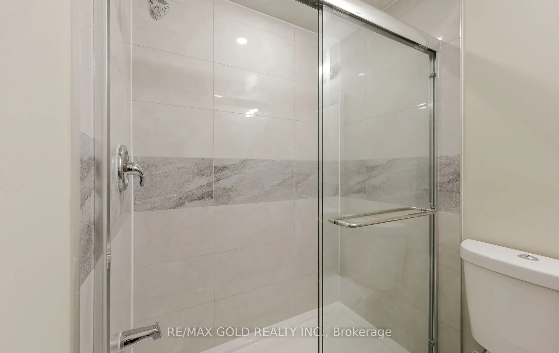 11 Huronia Court