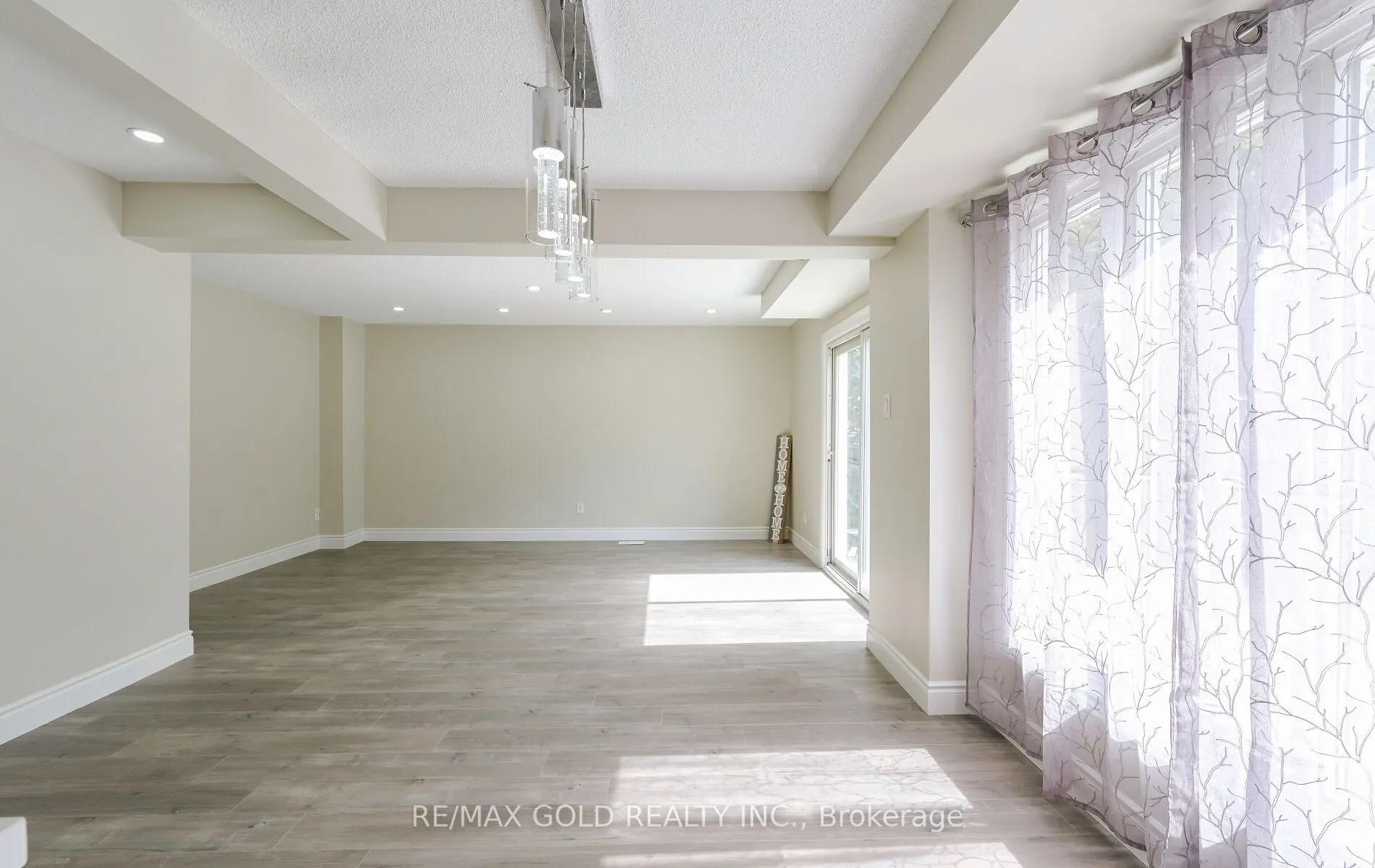 11 Huronia Court