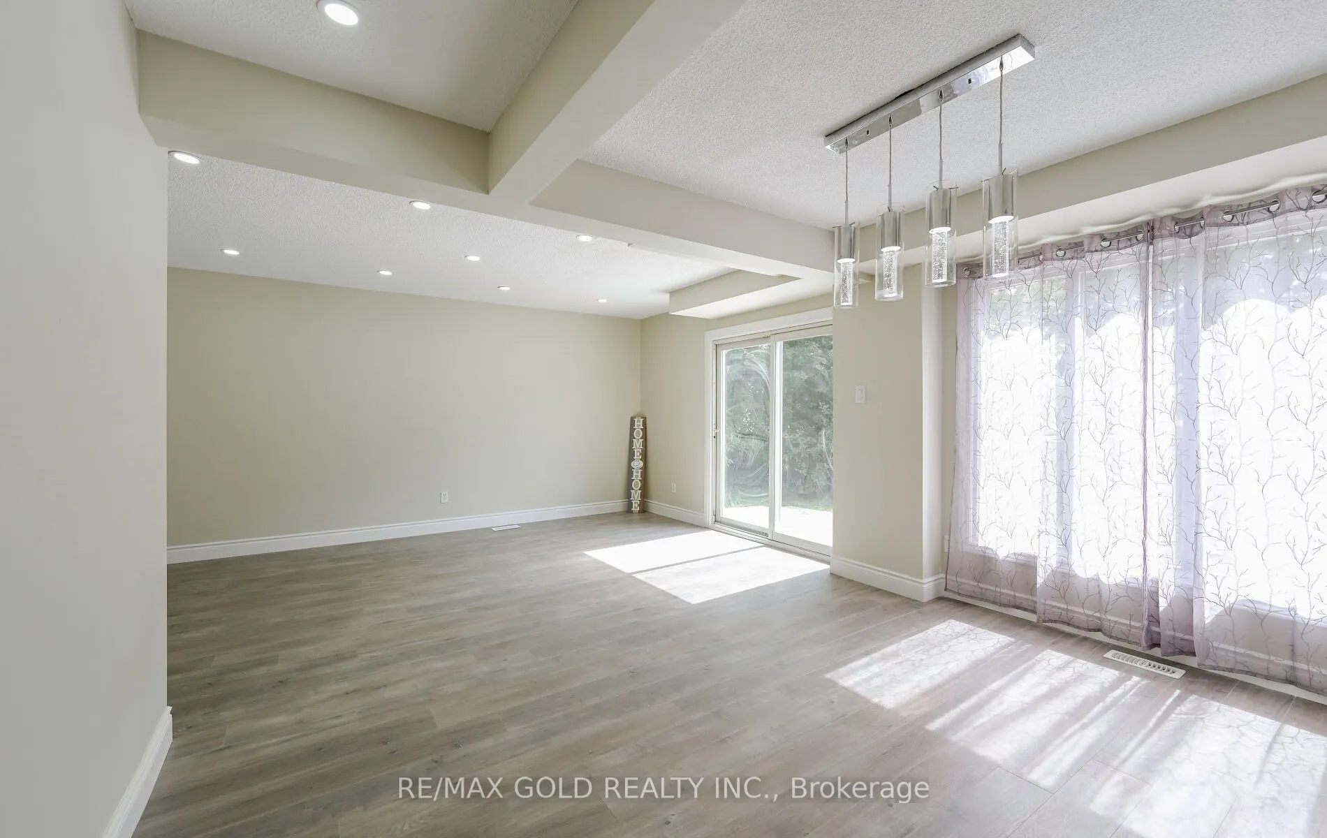 11 Huronia Court