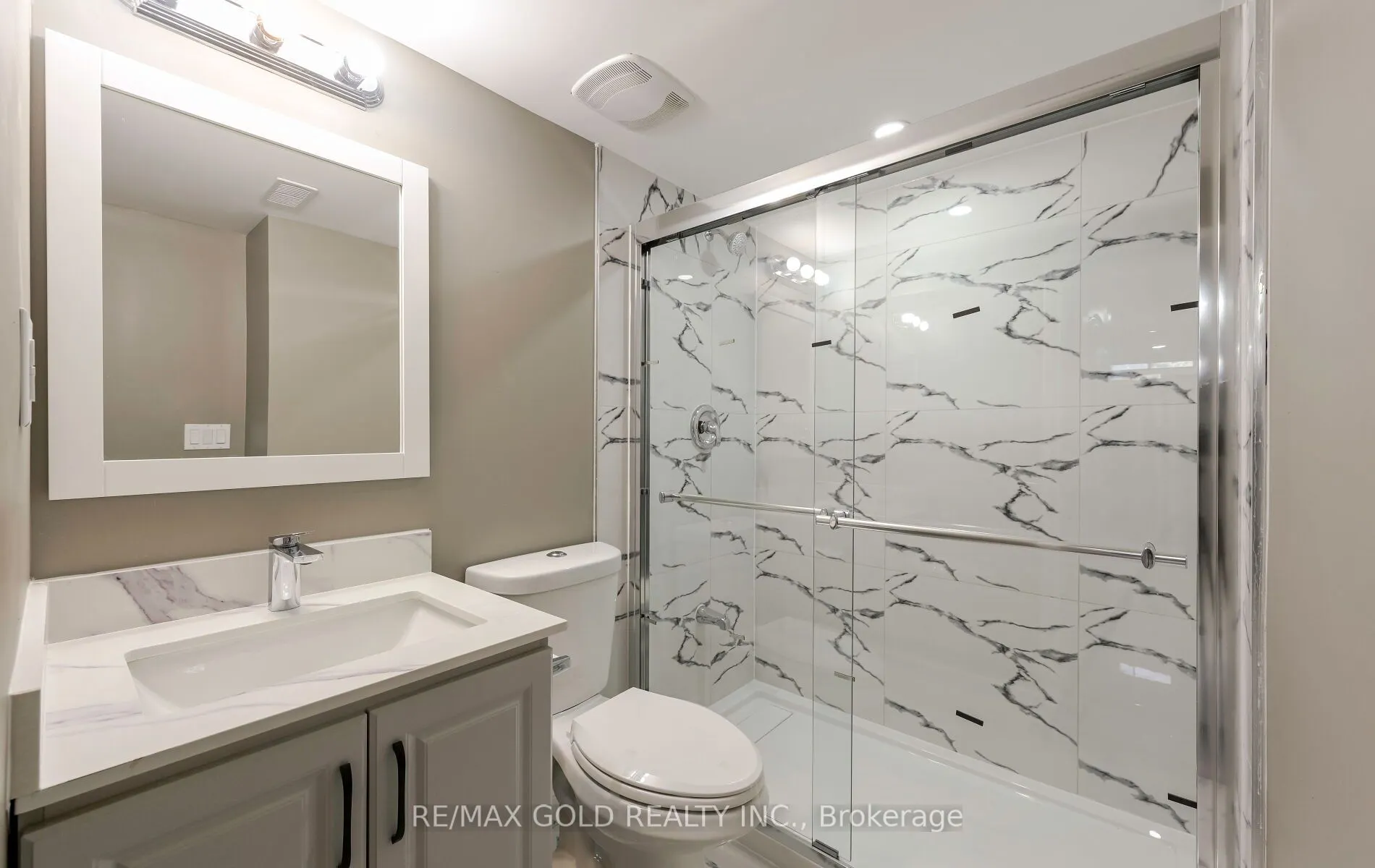 11 Huronia Court