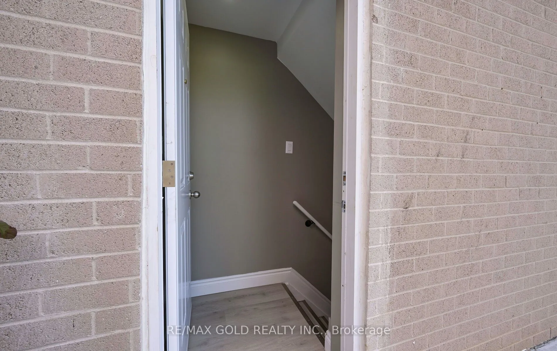 11 Huronia Court