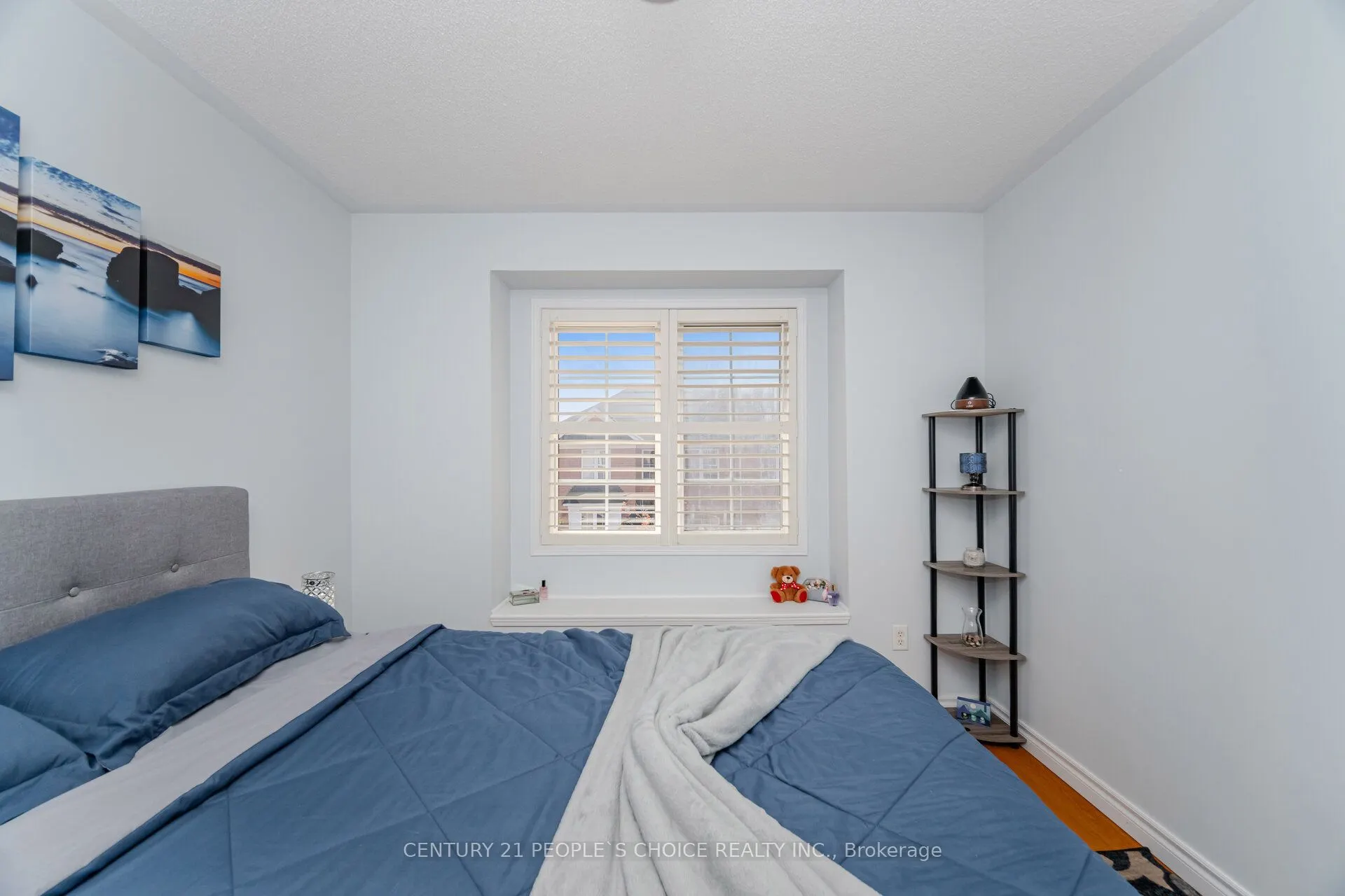 7055 Fairmeadow Crescent