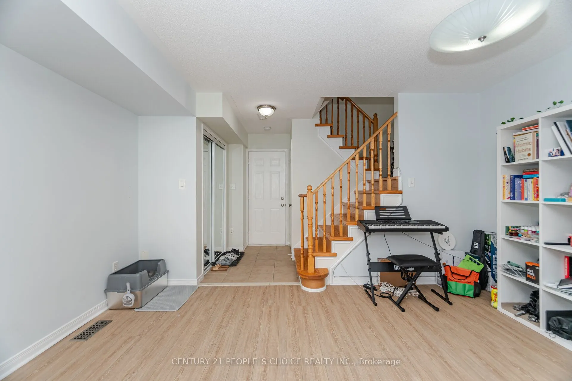 7055 Fairmeadow Crescent